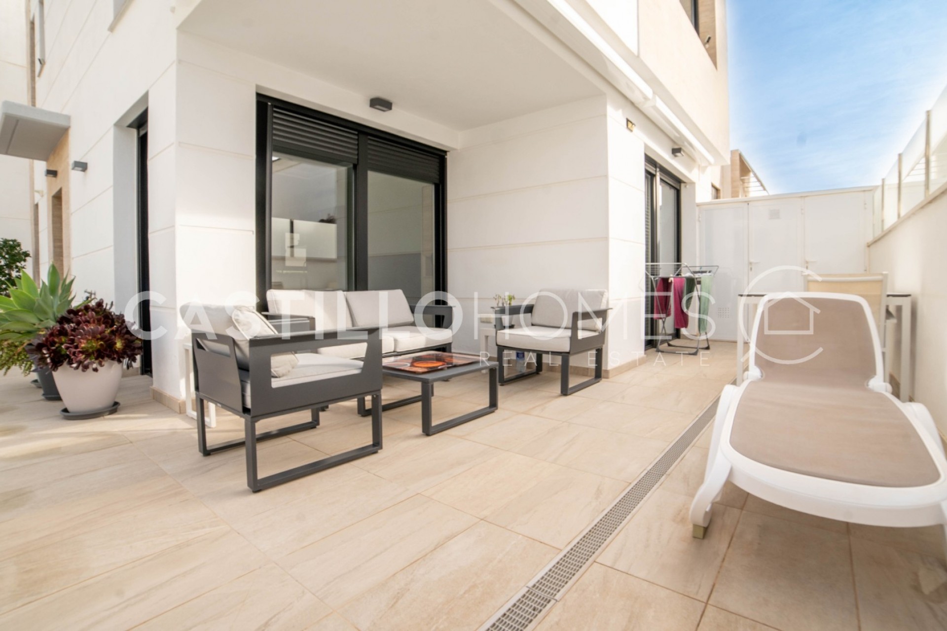 Herverkoop - Villa -
Orihuela Costa - Las Filipinas