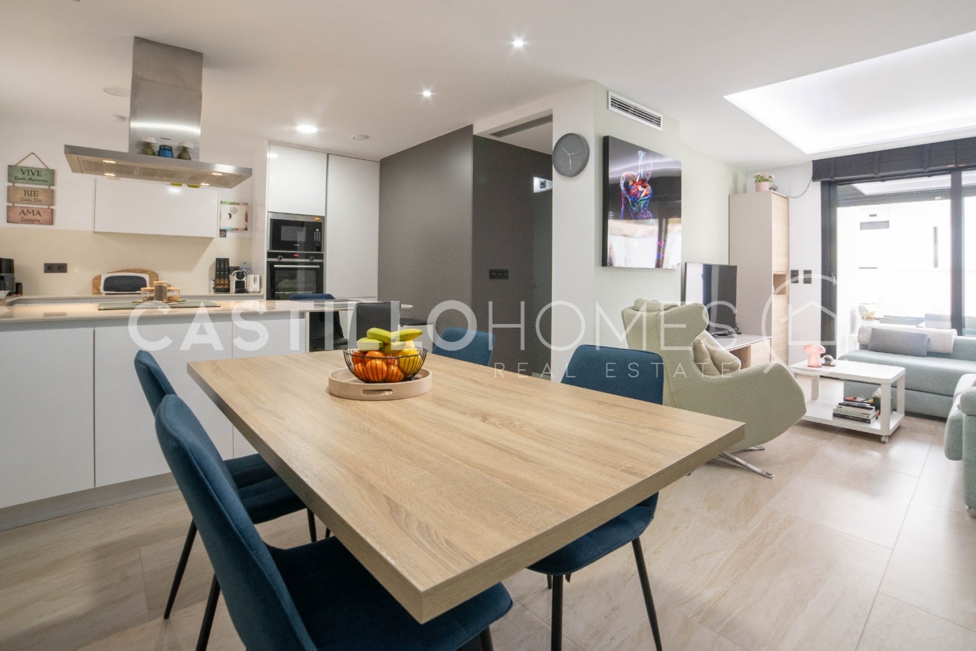 Herverkoop - Villa -
Orihuela Costa - Las Filipinas