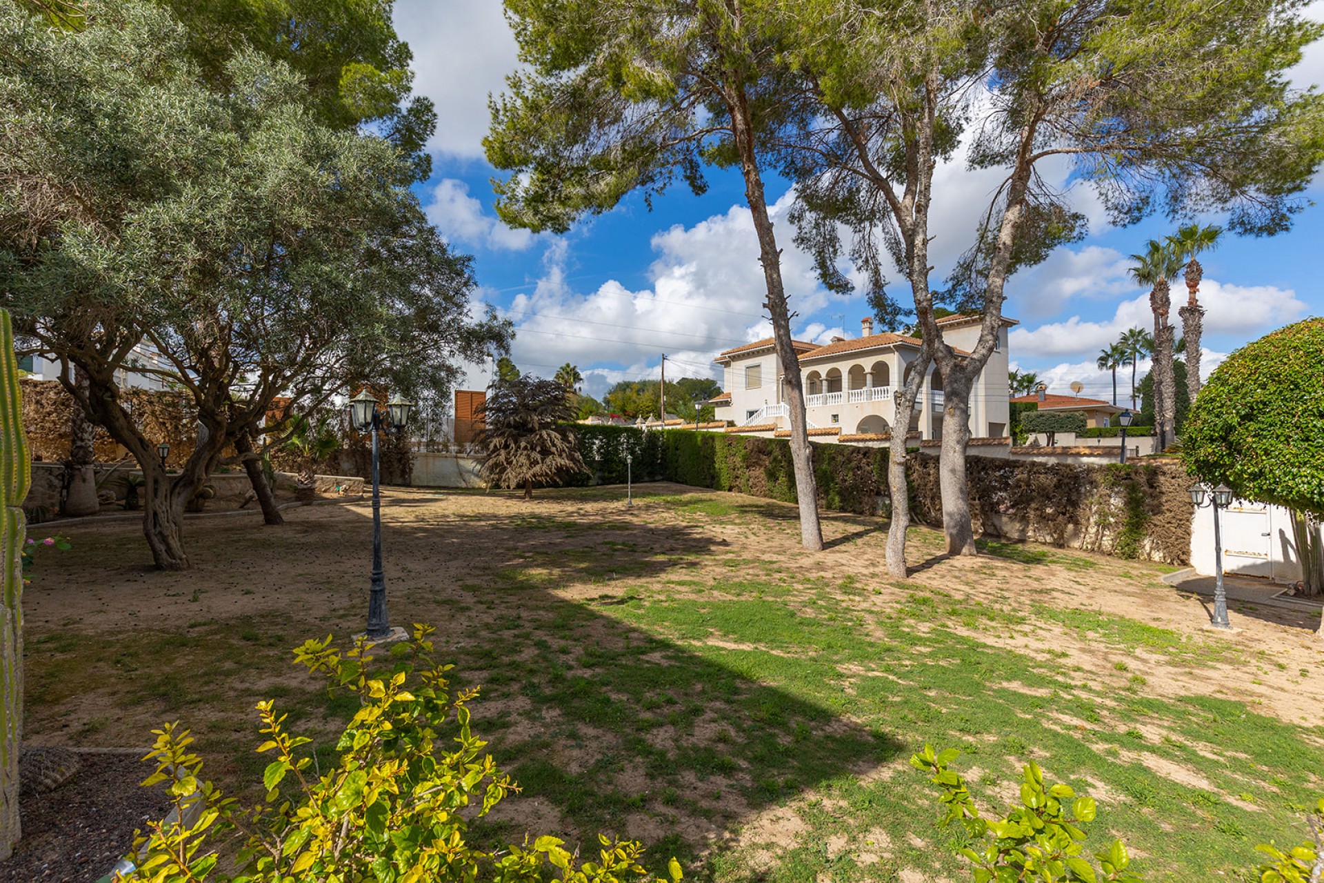 Herverkoop - Villa -
Orihuela Costa - Las Filipinas