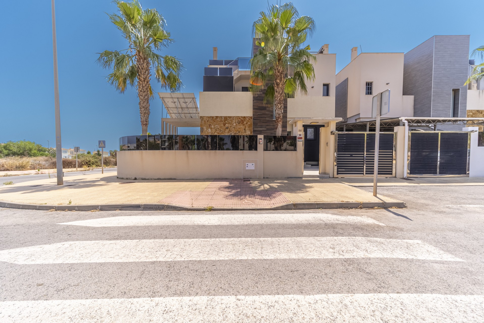 Herverkoop - Villa -
Orihuela Costa - Lomas de Cabo Roig