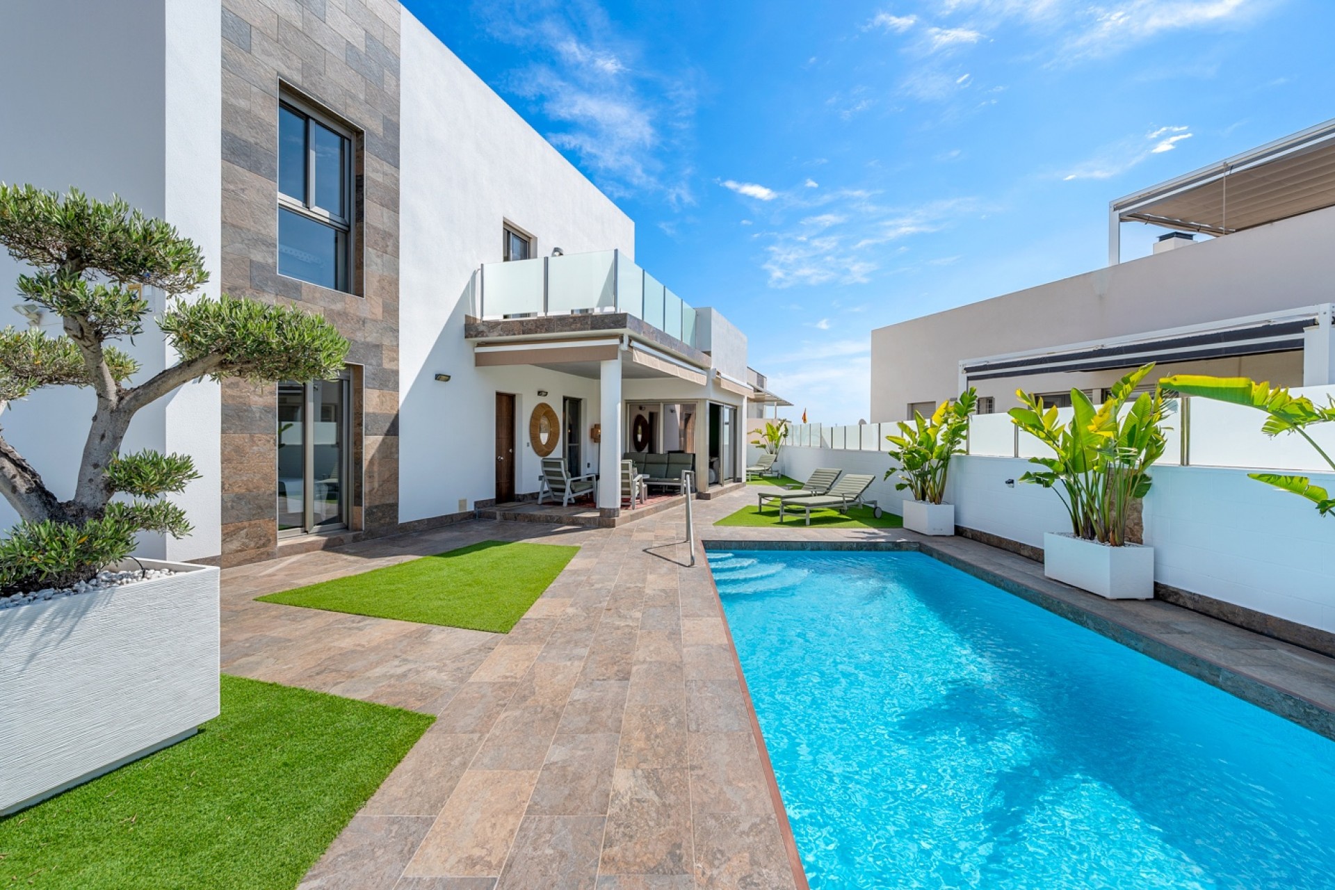 Herverkoop - Villa -
Orihuela Costa* - Pau 8*