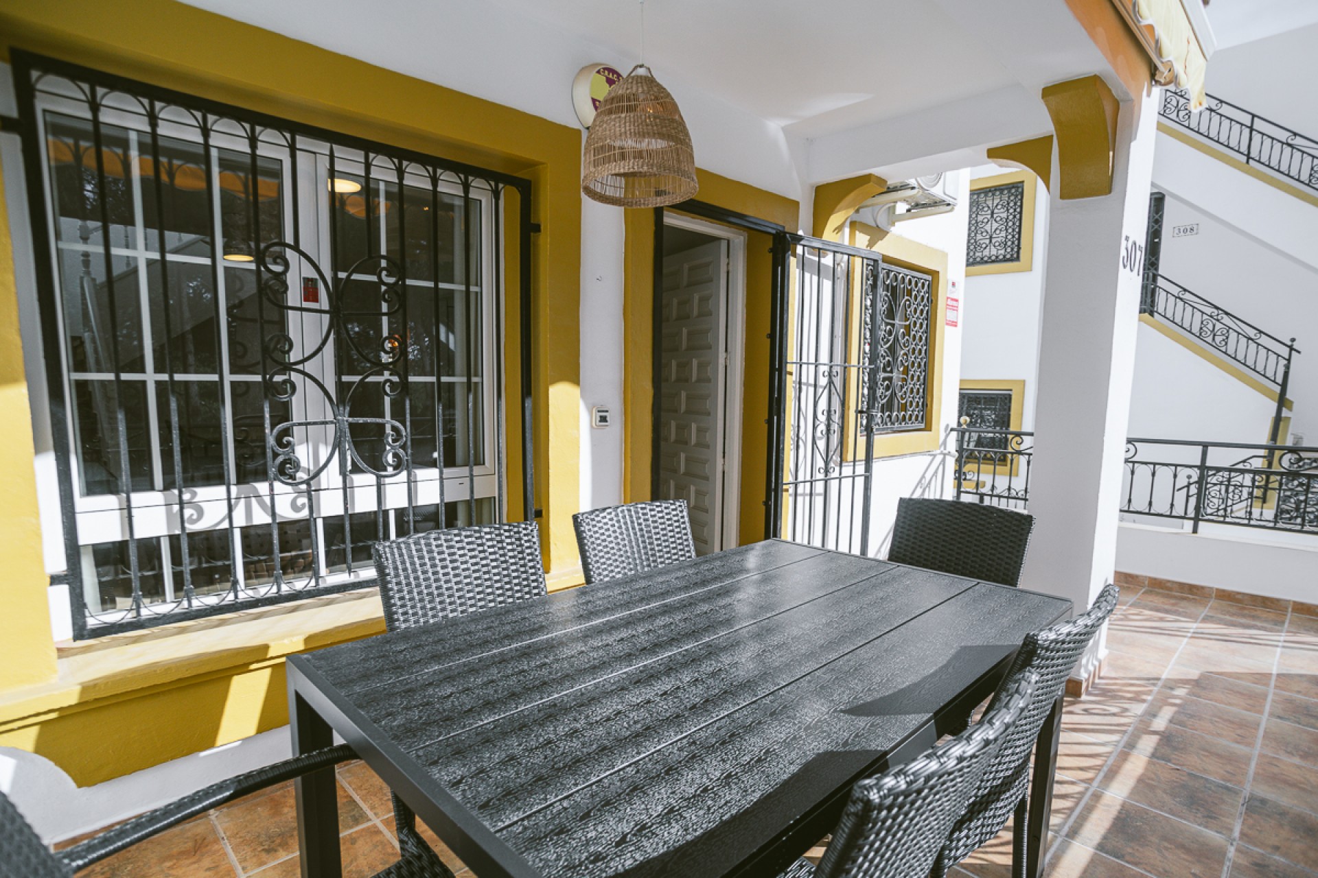 Herverkoop - Villa -
Orihuela Costa - Villamartín