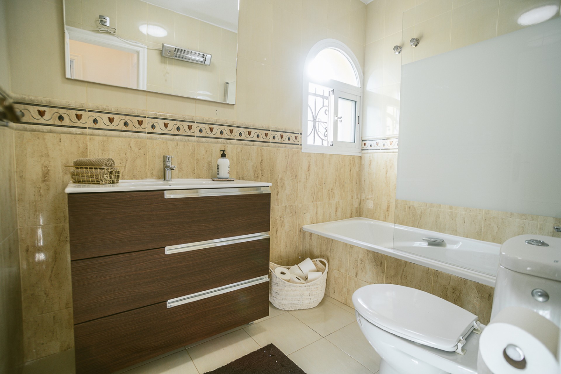 Herverkoop - Villa -
Orihuela Costa - Villamartín