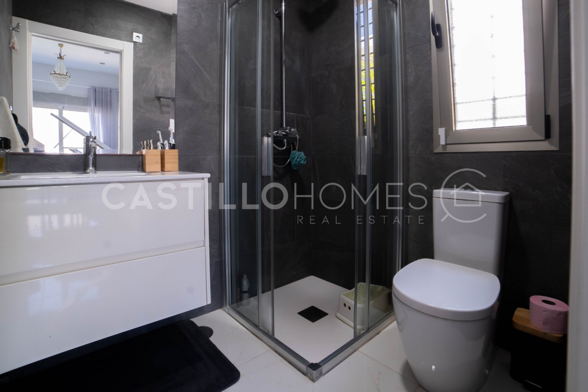 Herverkoop - Villa -
Orihuela Costa - Villamartín