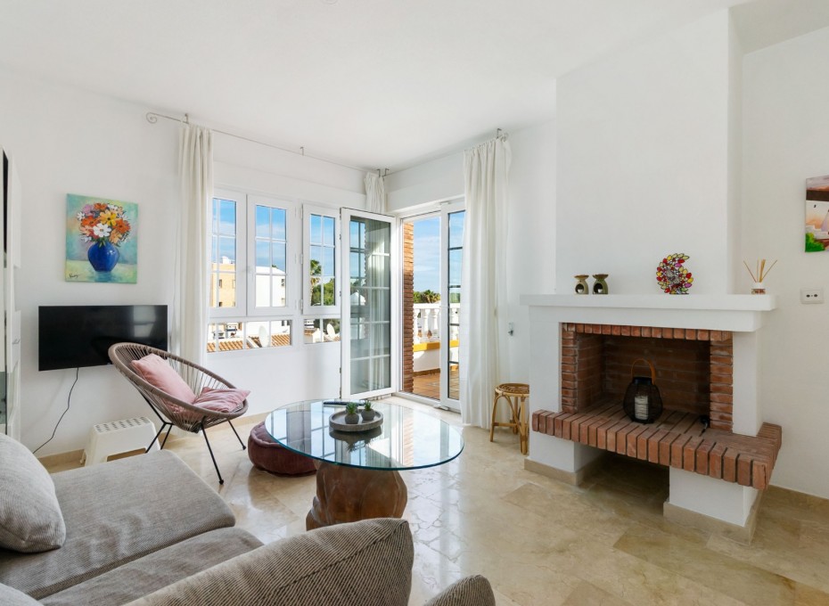 Herverkoop - Villa -
Orihuela Costa - Villamartín