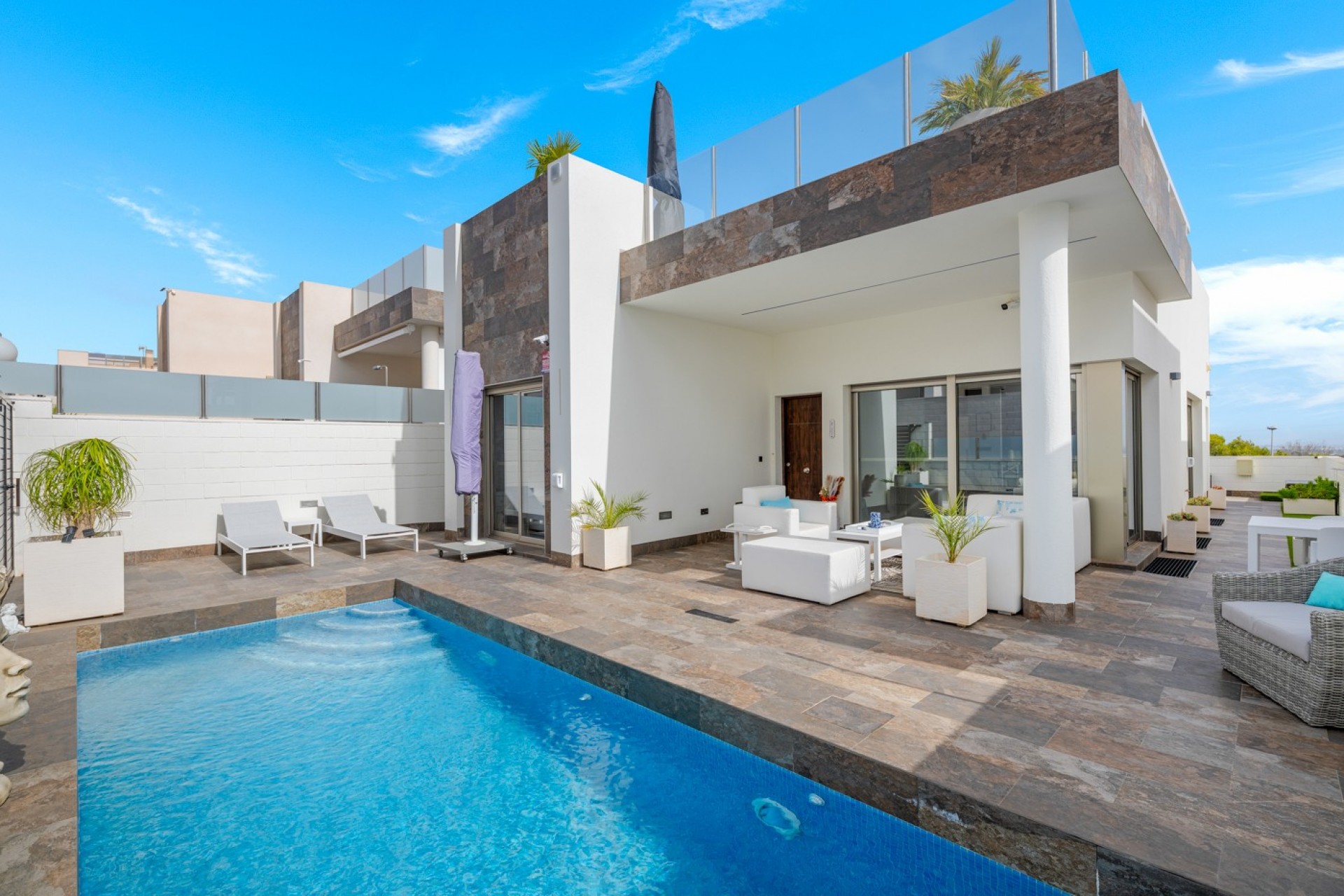 Herverkoop - Villa -
Orihuela Costa - Villamartín