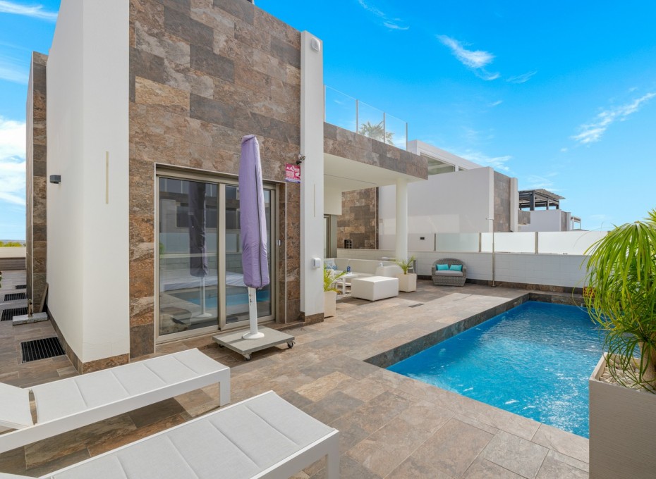 Herverkoop - Villa -
Orihuela Costa - Villamartín
