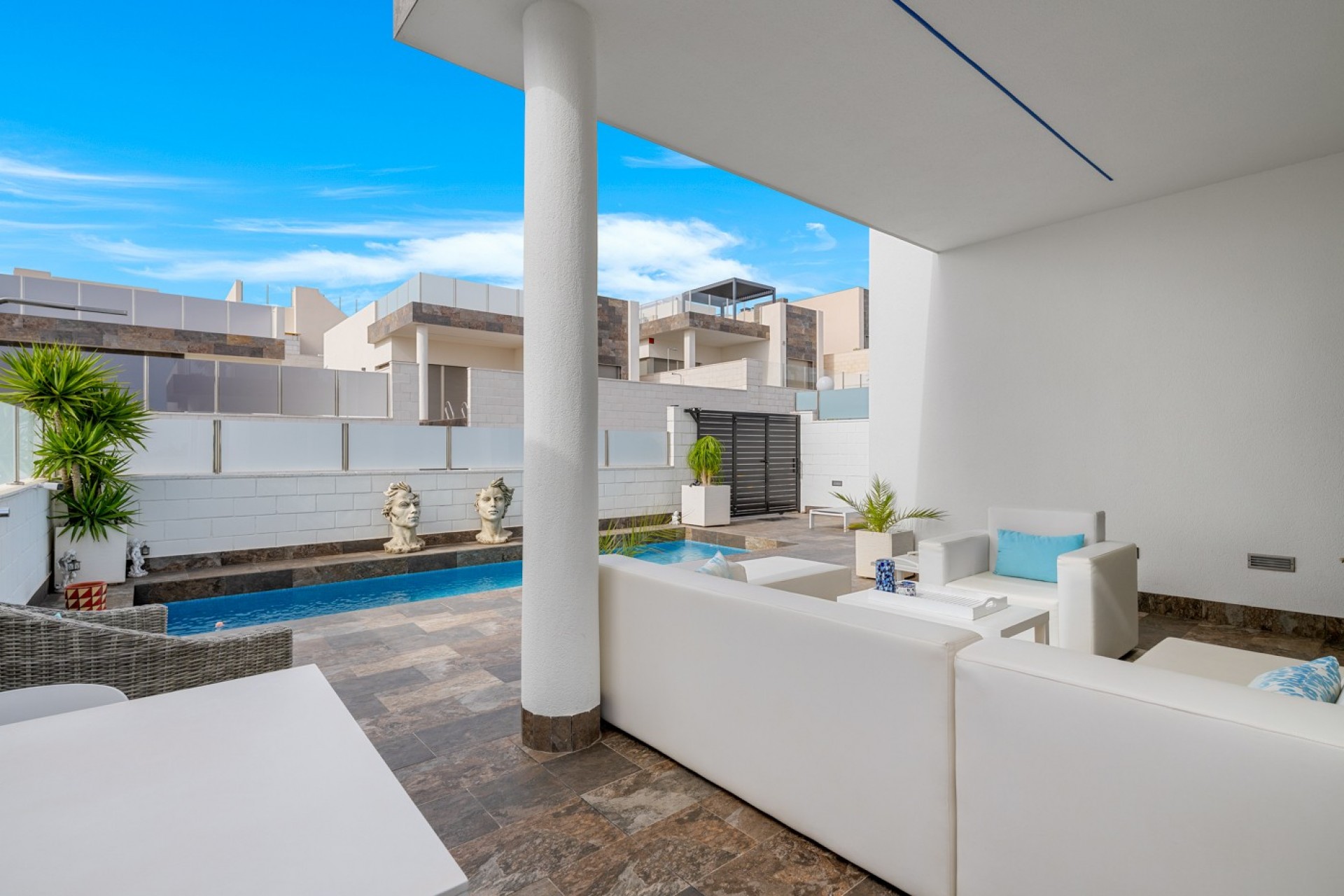Herverkoop - Villa -
Orihuela Costa - Villamartín