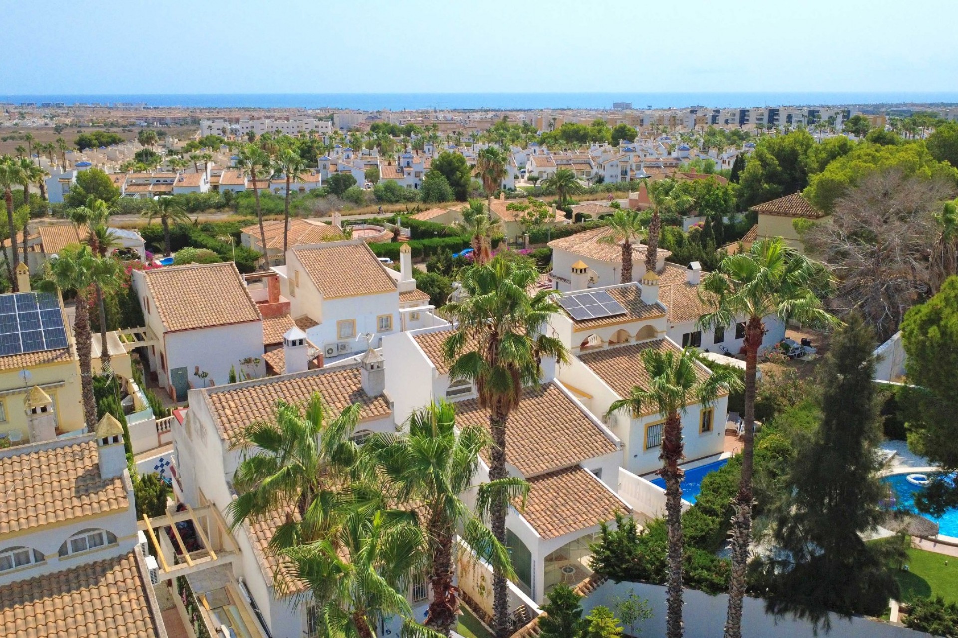 Herverkoop - Villa -
Orihuela Costa - Villamartín