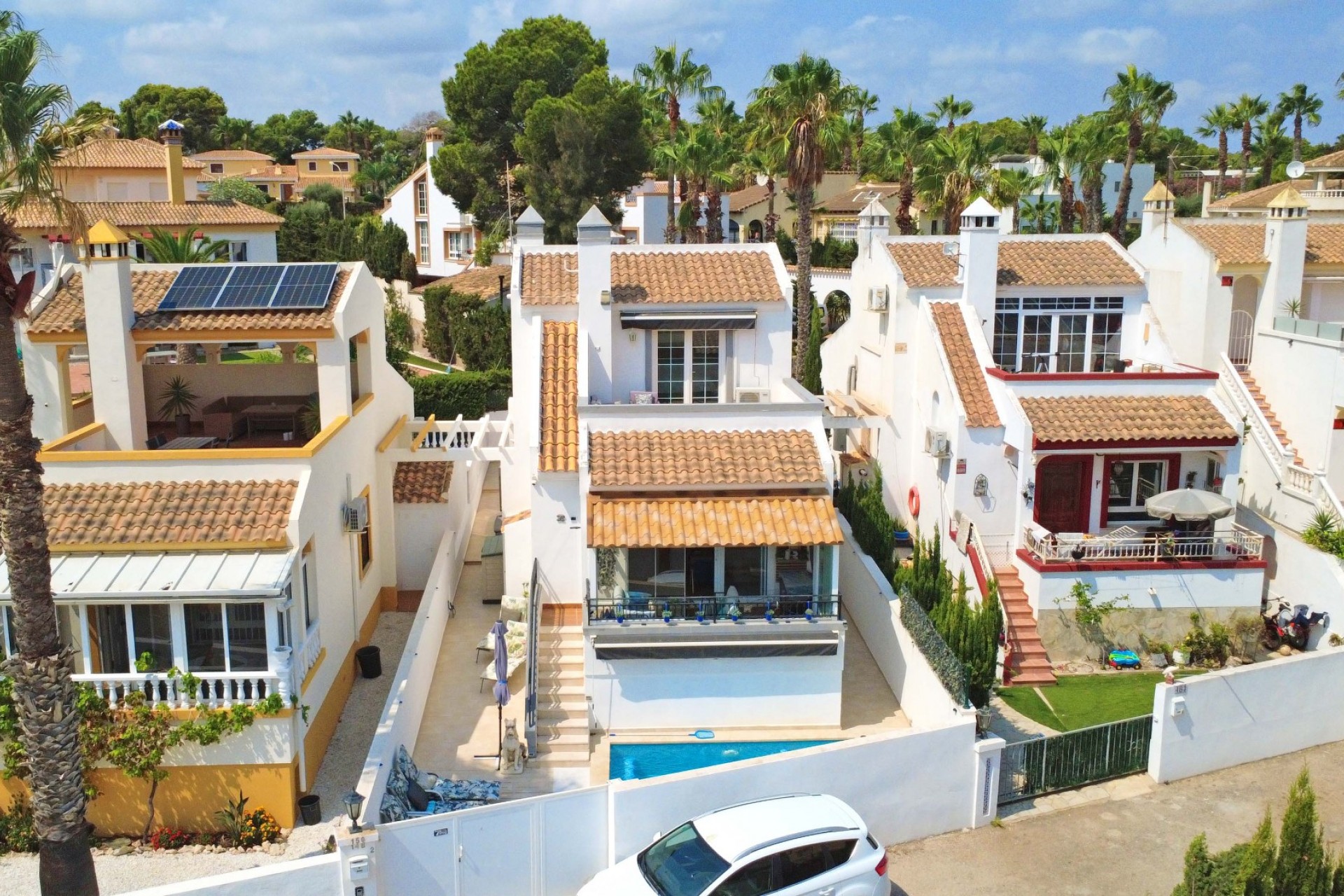 Herverkoop - Villa -
Orihuela Costa - Villamartín