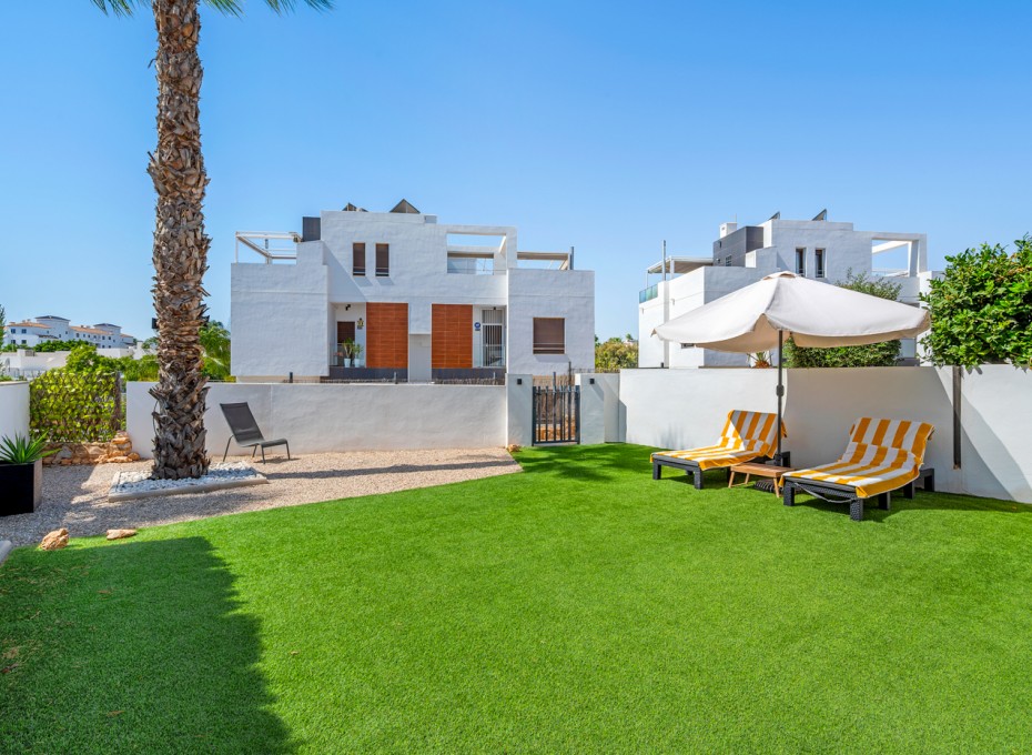 Herverkoop - Villa -
Orihuela Costa - Villamartín