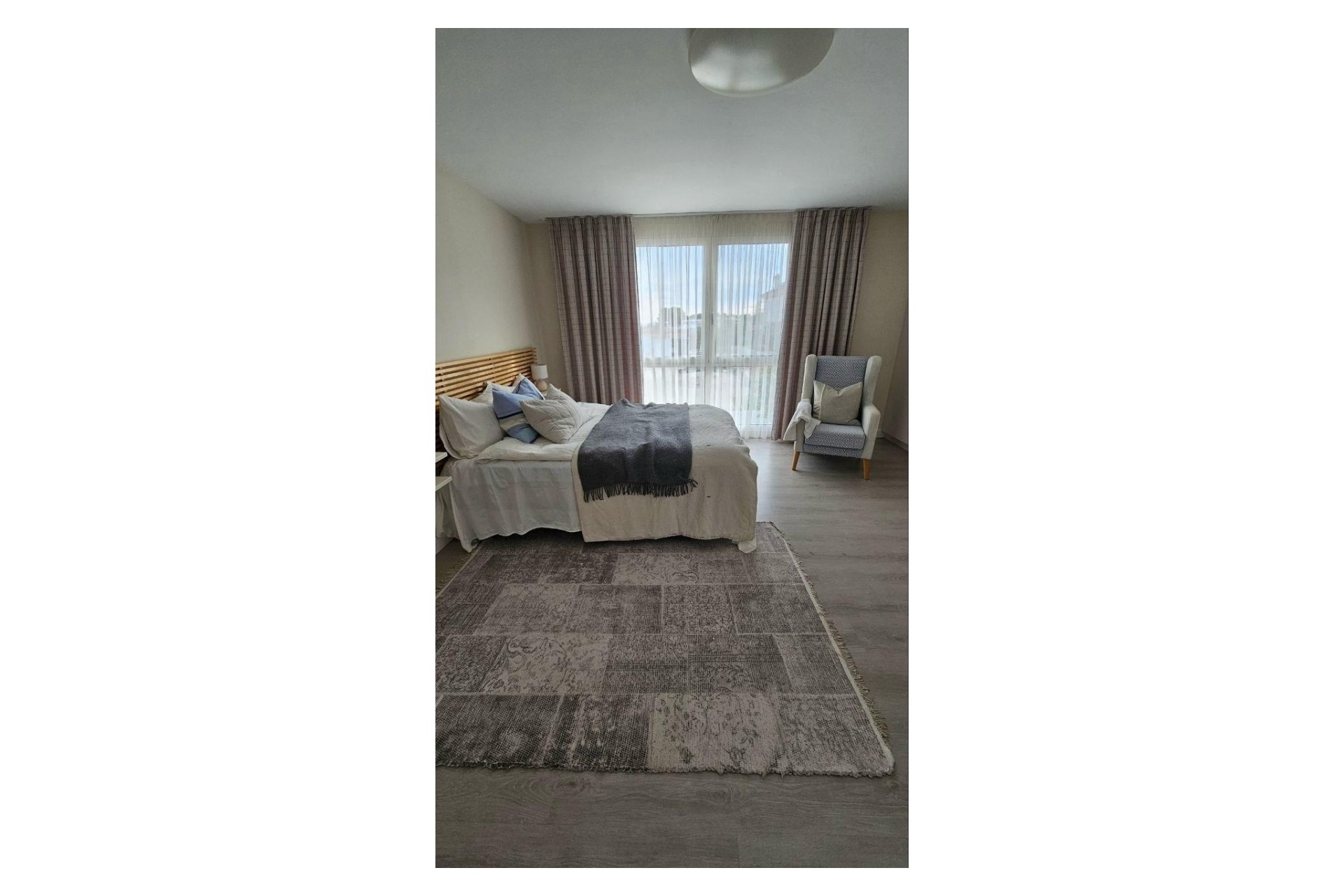 Herverkoop - Villa -
Orihuela