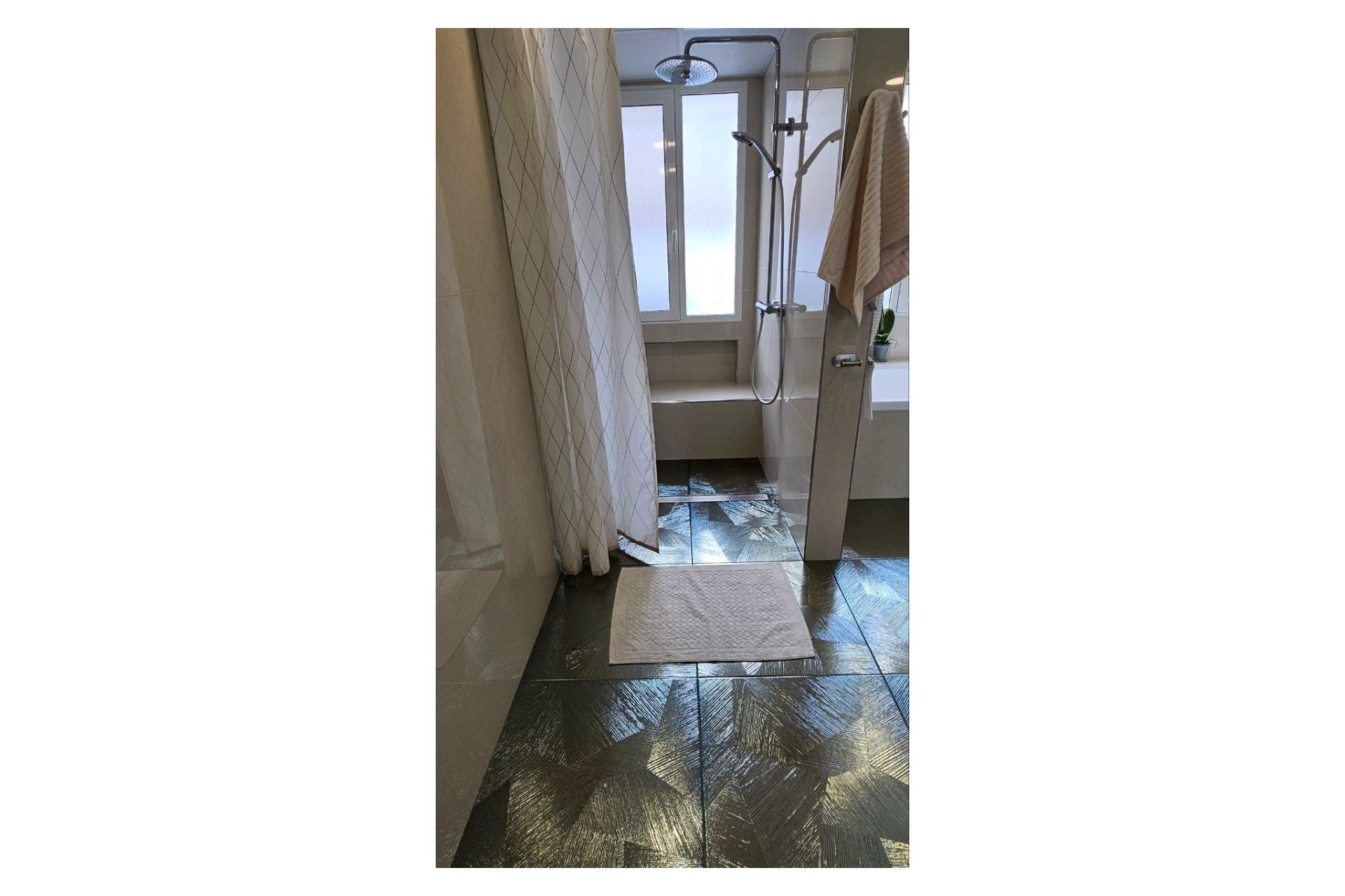 Herverkoop - Villa -
Orihuela