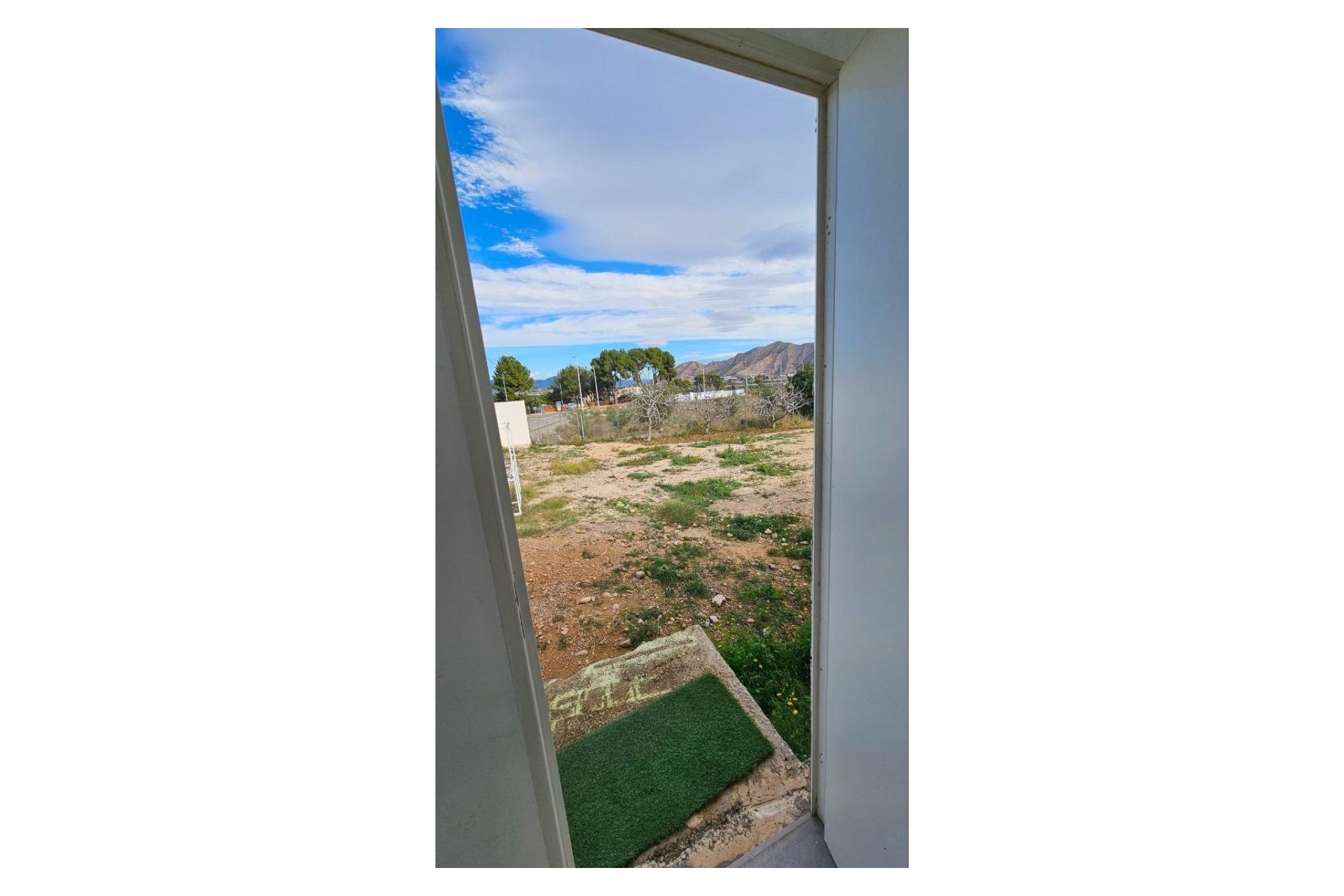 Herverkoop - Villa -
Orihuela