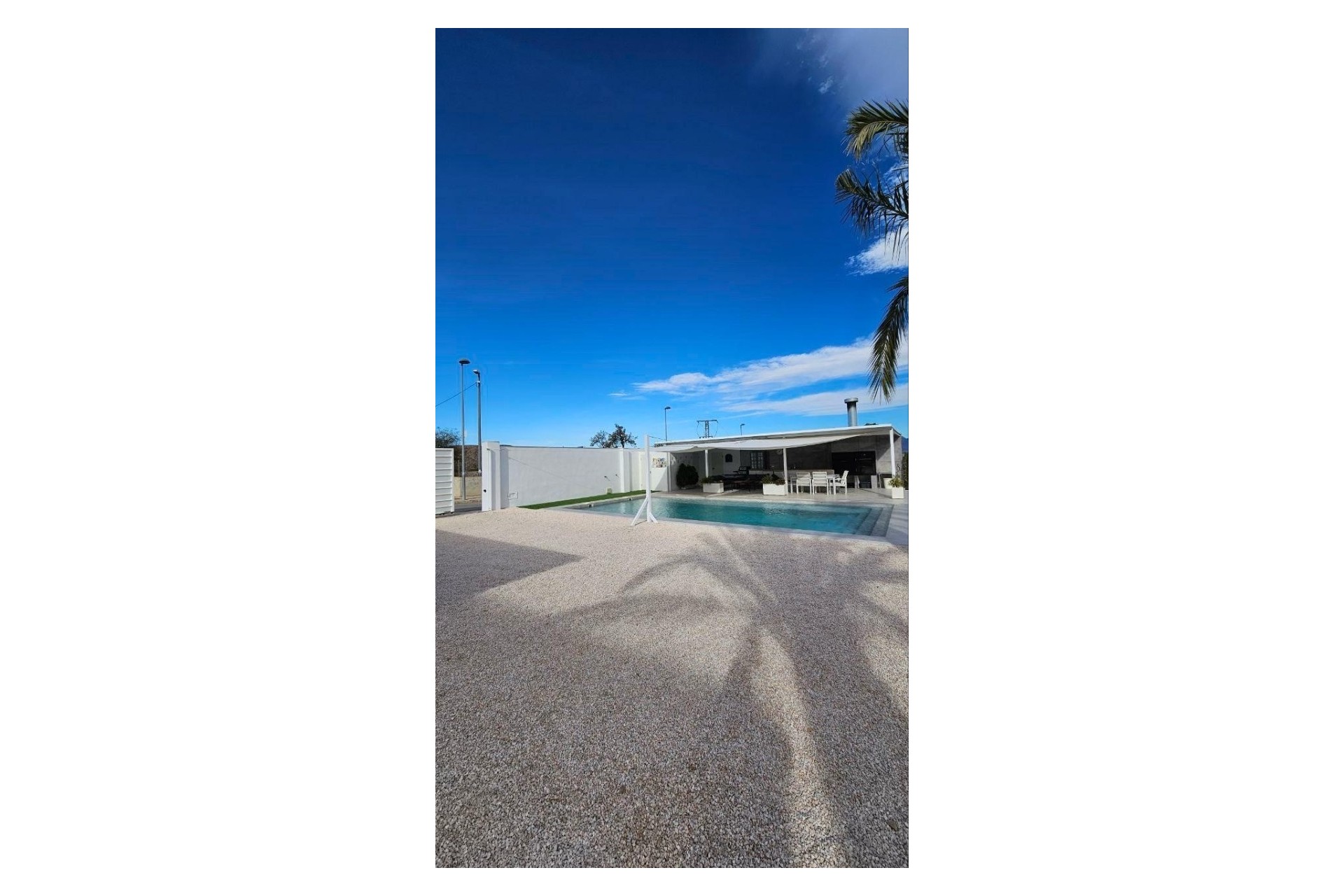 Herverkoop - Villa -
Orihuela