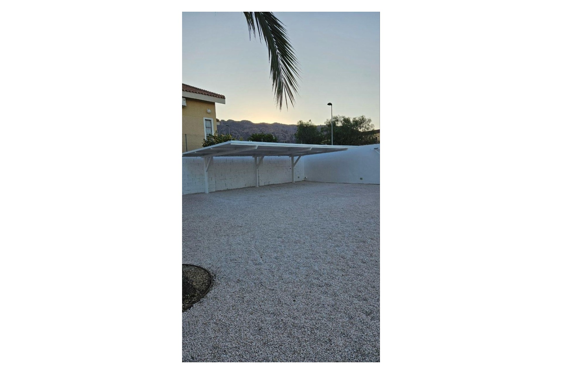 Herverkoop - Villa -
Orihuela