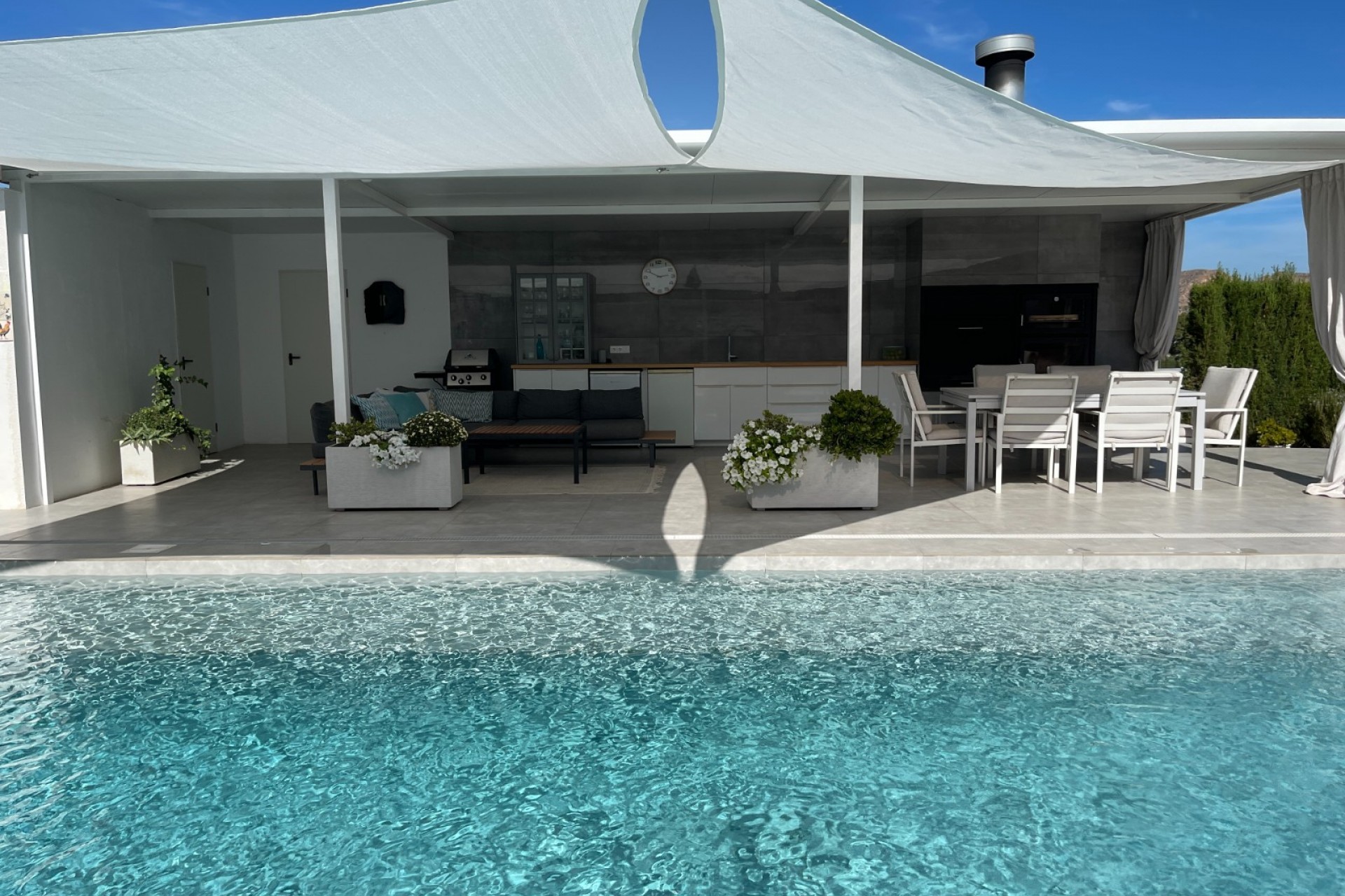 Herverkoop - Villa -
Orihuela