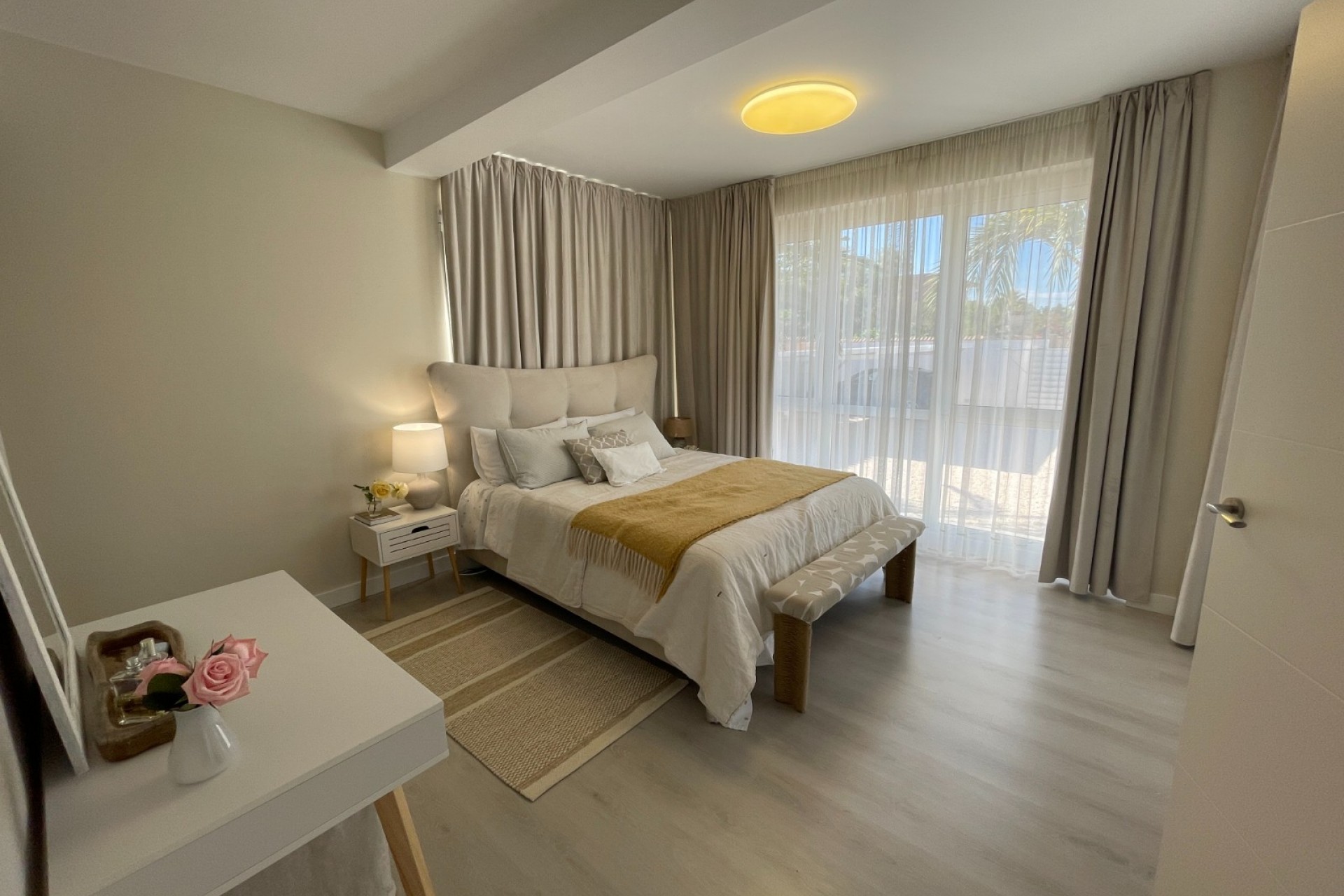 Herverkoop - Villa -
Orihuela