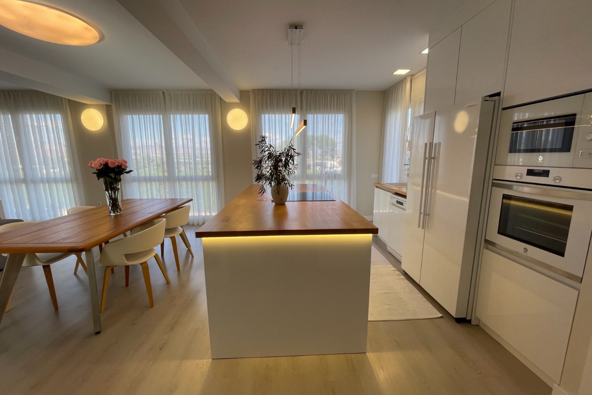 Herverkoop - Villa -
Orihuela