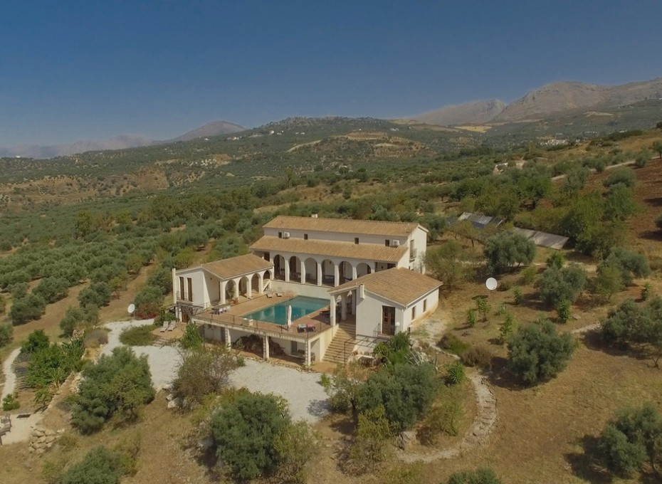 Herverkoop - Villa -
Periana - Inland