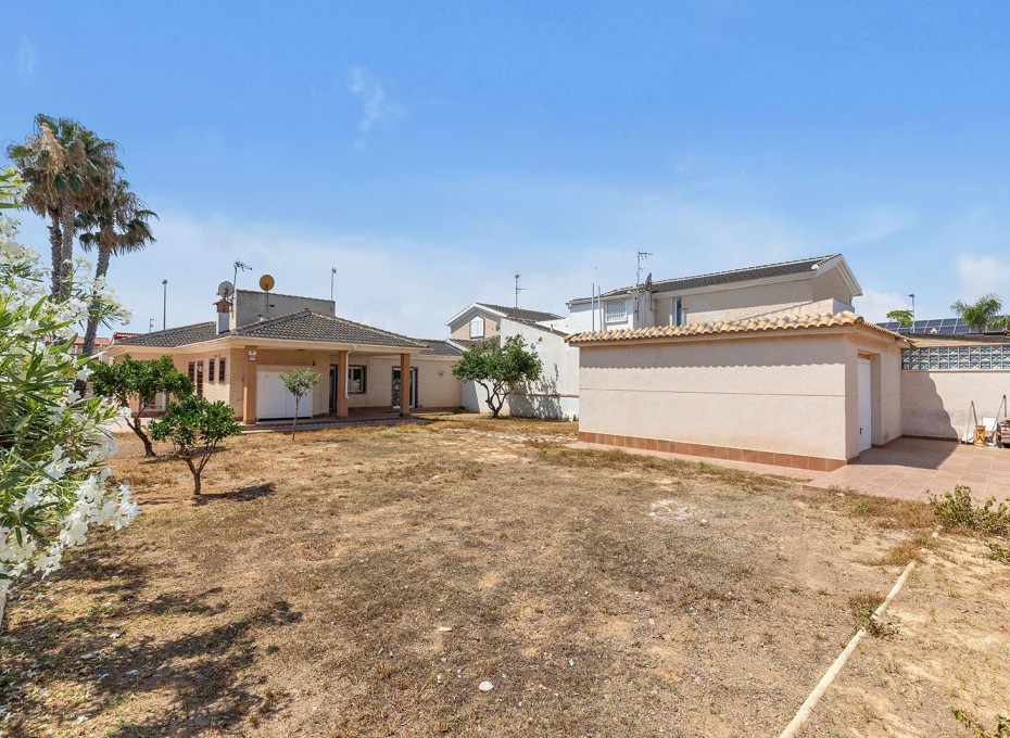 Herverkoop - Villa -
Pilar de la Horadada - La Torre de la Horadada