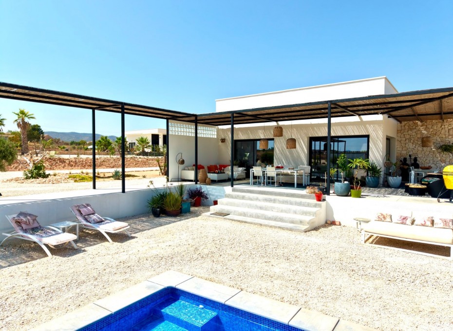 Herverkoop - Villa -
Pinoso