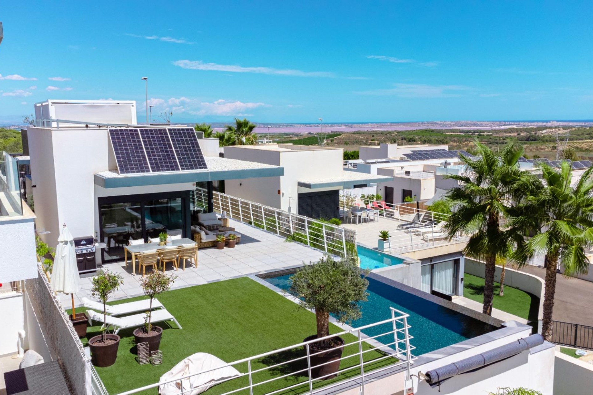 Herverkoop - Villa -
San Miguel de Salinas - Costa blanca sur