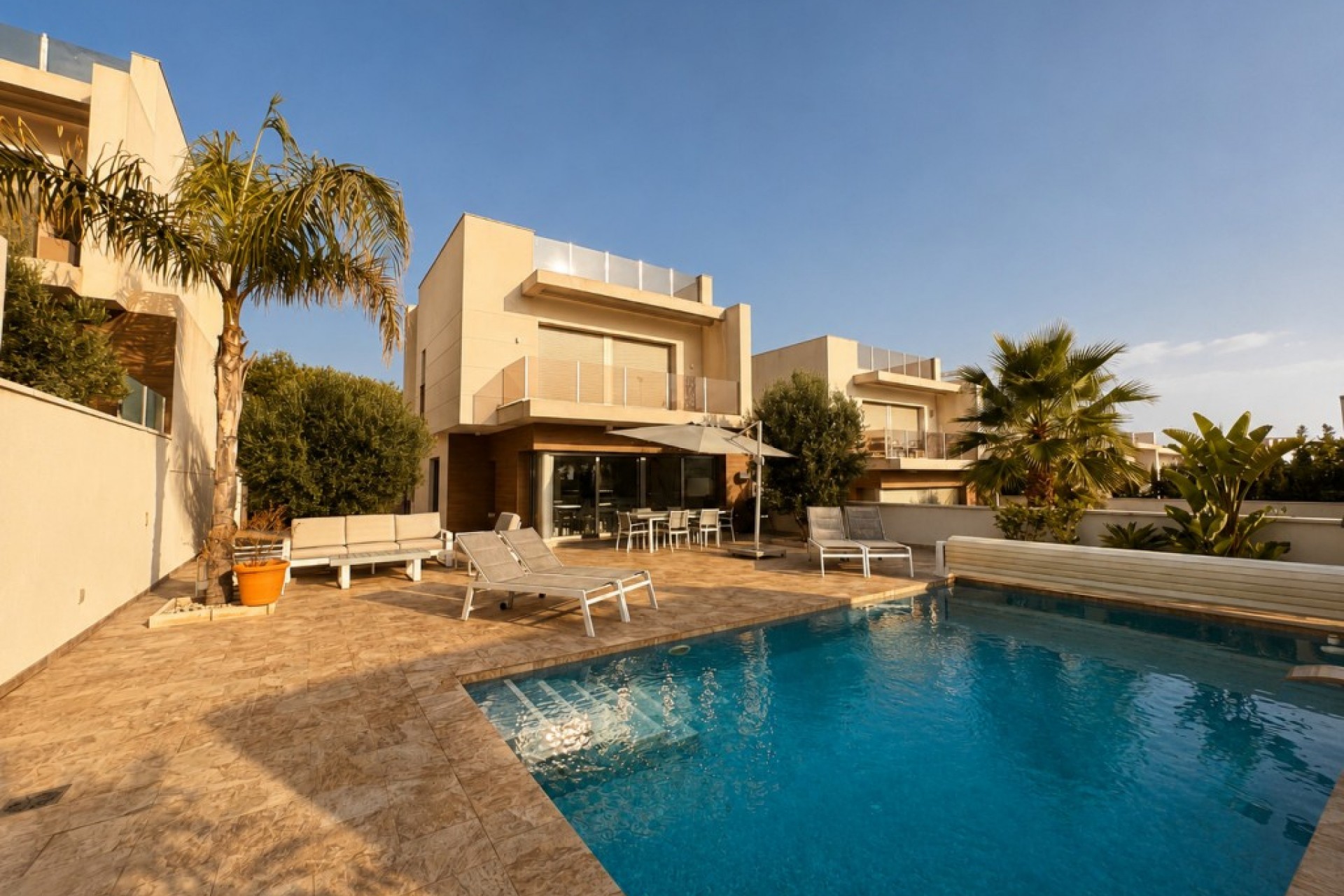 Herverkoop - Villa -
San Miguel de Salinas