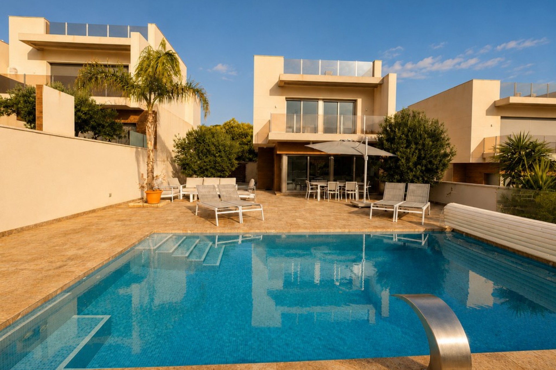 Herverkoop - Villa -
San Miguel de Salinas