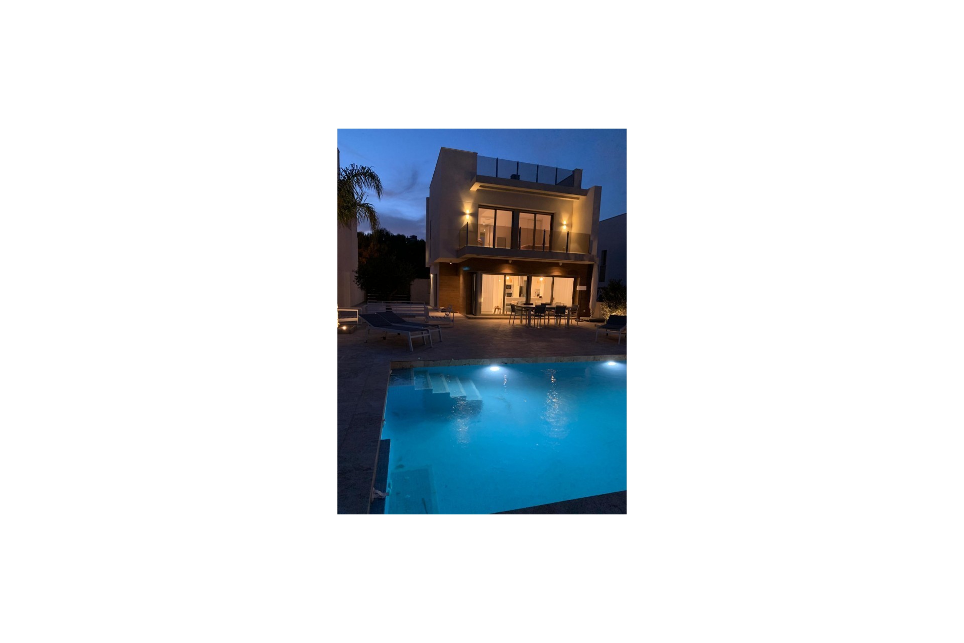 Herverkoop - Villa -
San Miguel de Salinas
