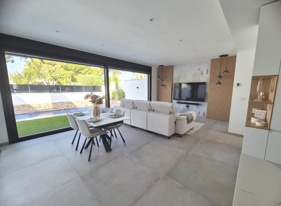 Herverkoop - Villa -
Santiago de La Ribera - Santiago de La Ribera - Town