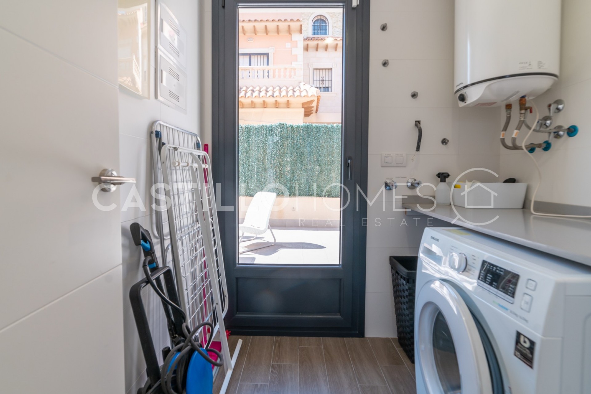 Herverkoop - Villa -
Torrevieja - Aguas nuevas 1