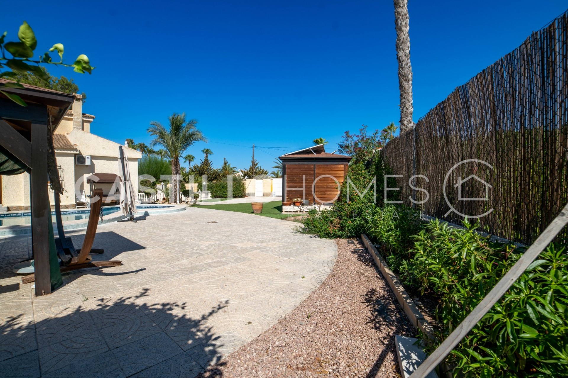 Herverkoop - Villa -
Torrevieja - El chaparral