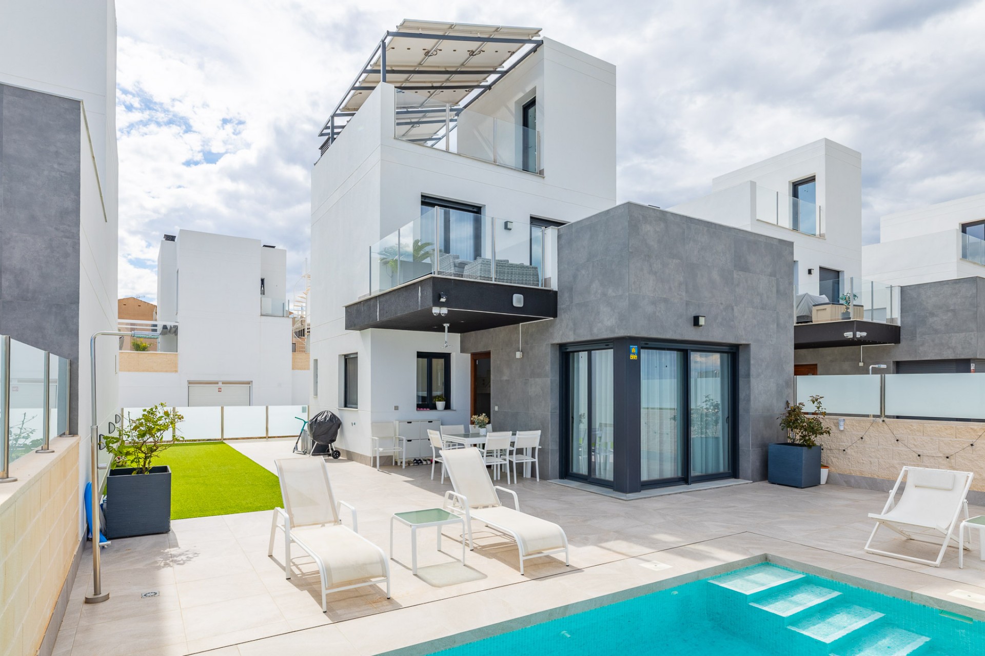 Herverkoop - Villa -
Torrevieja - Los altos