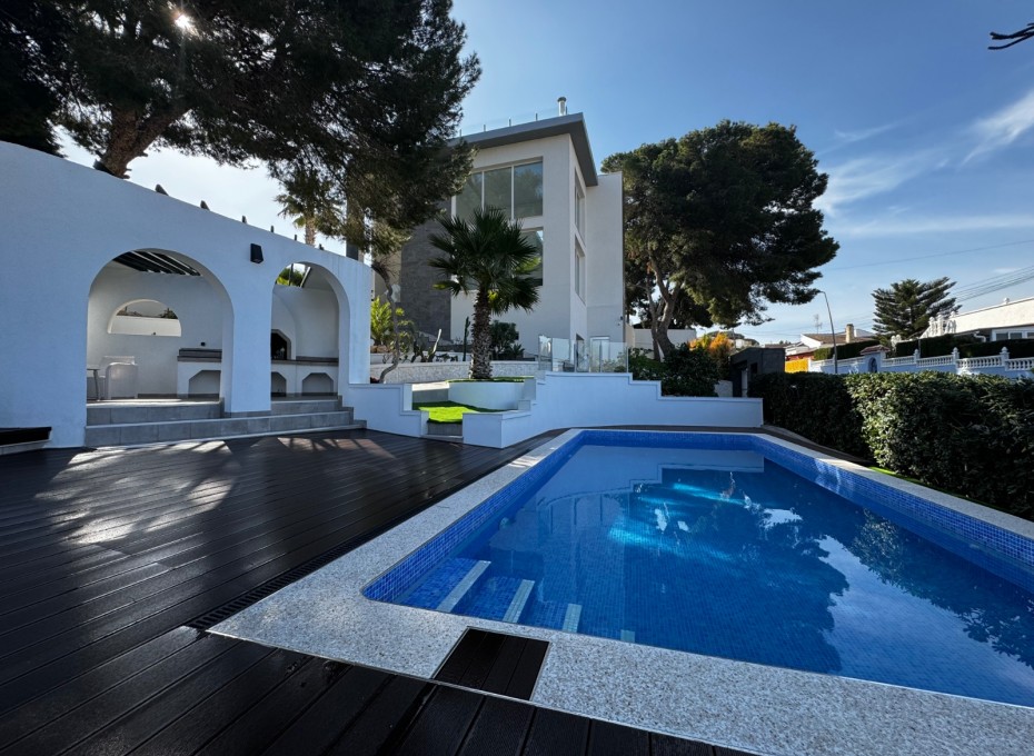 Herverkoop - Villa -
Torrevieja - Los Balcones