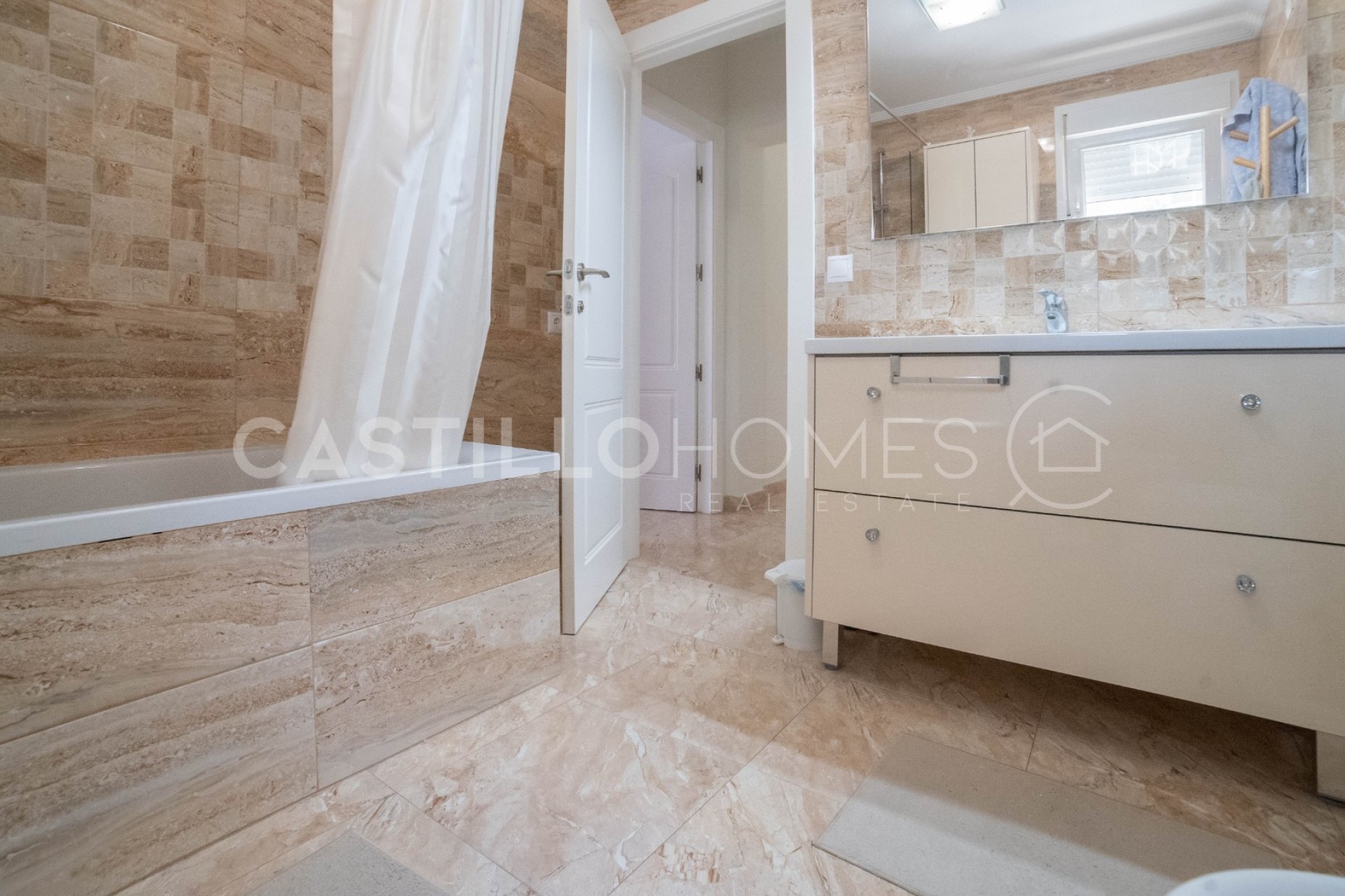 Herverkoop - Villa -
Torrevieja - Los Balcones