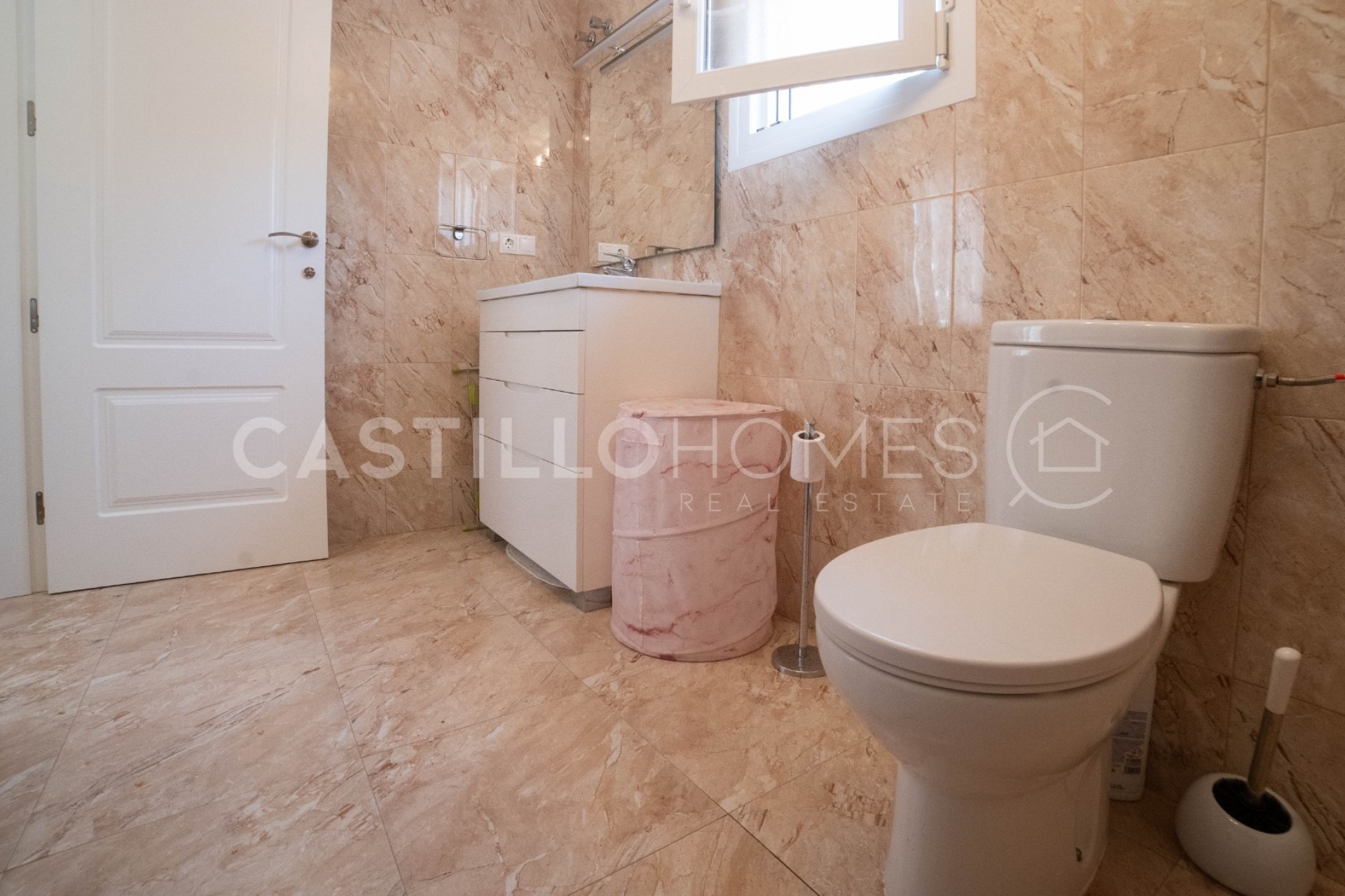 Herverkoop - Villa -
Torrevieja - Los Balcones