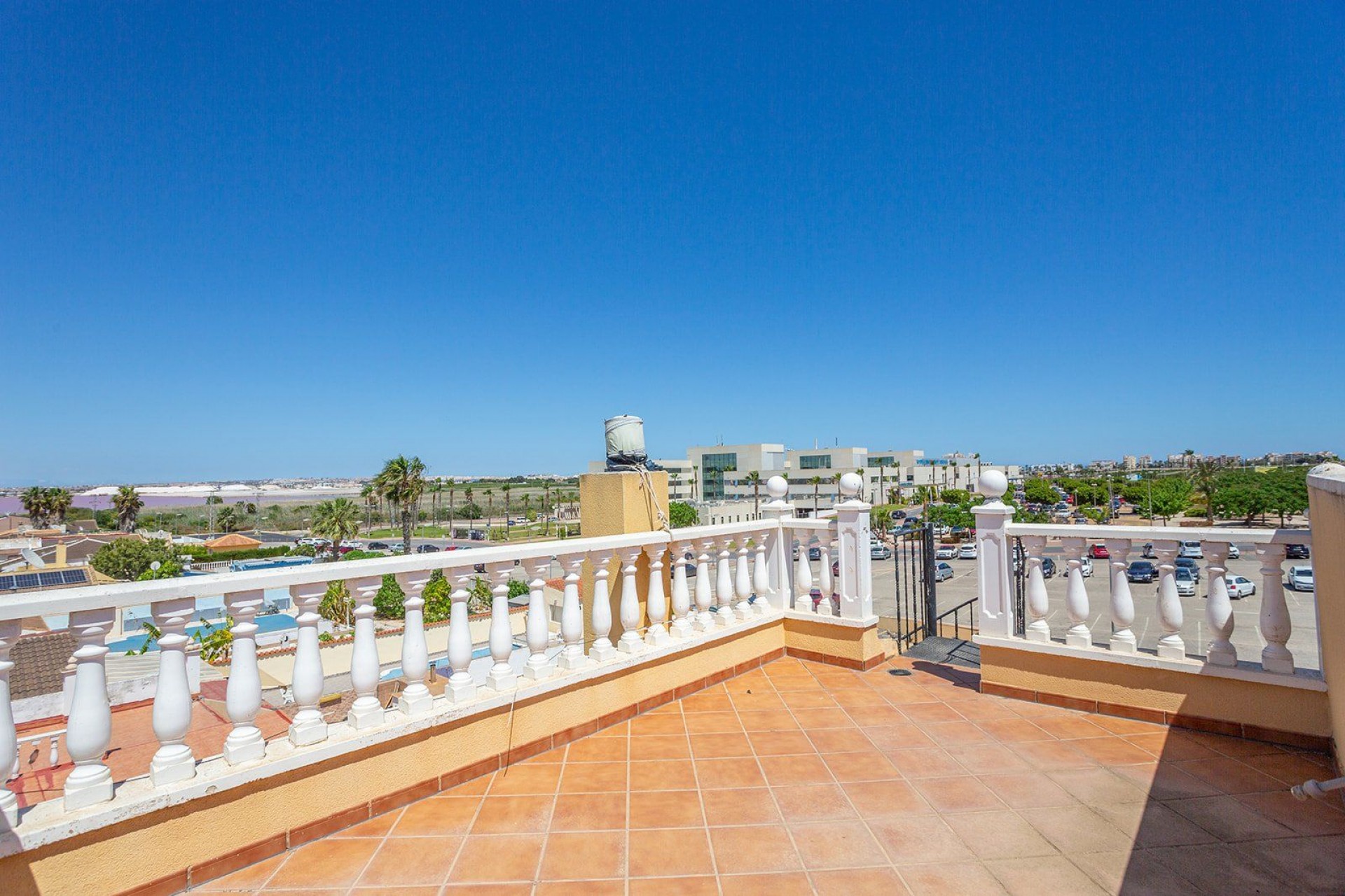 Herverkoop - Villa -
Torrevieja - Los balcones