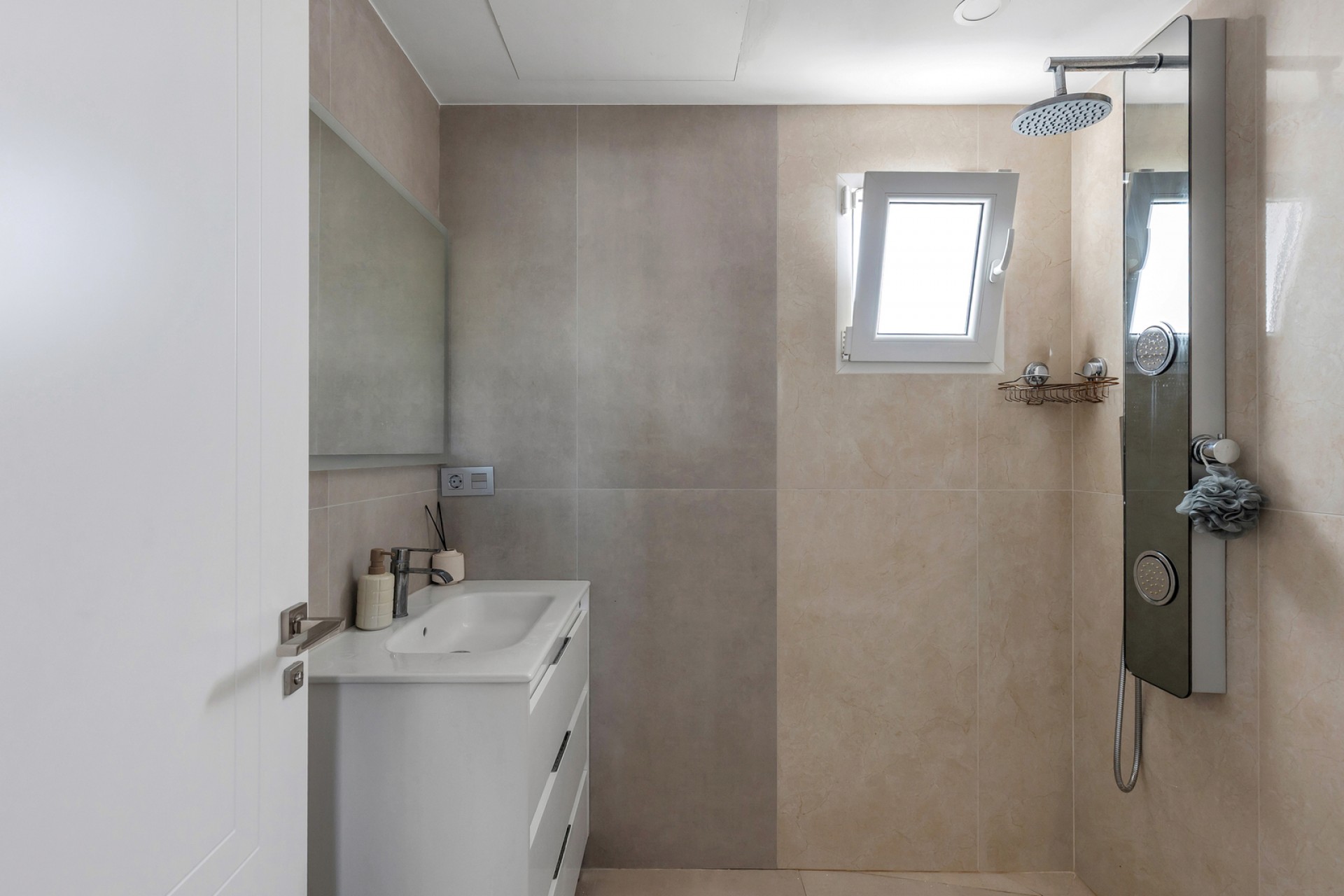 Herverkoop - Villa -
Torrevieja - Los Balcones