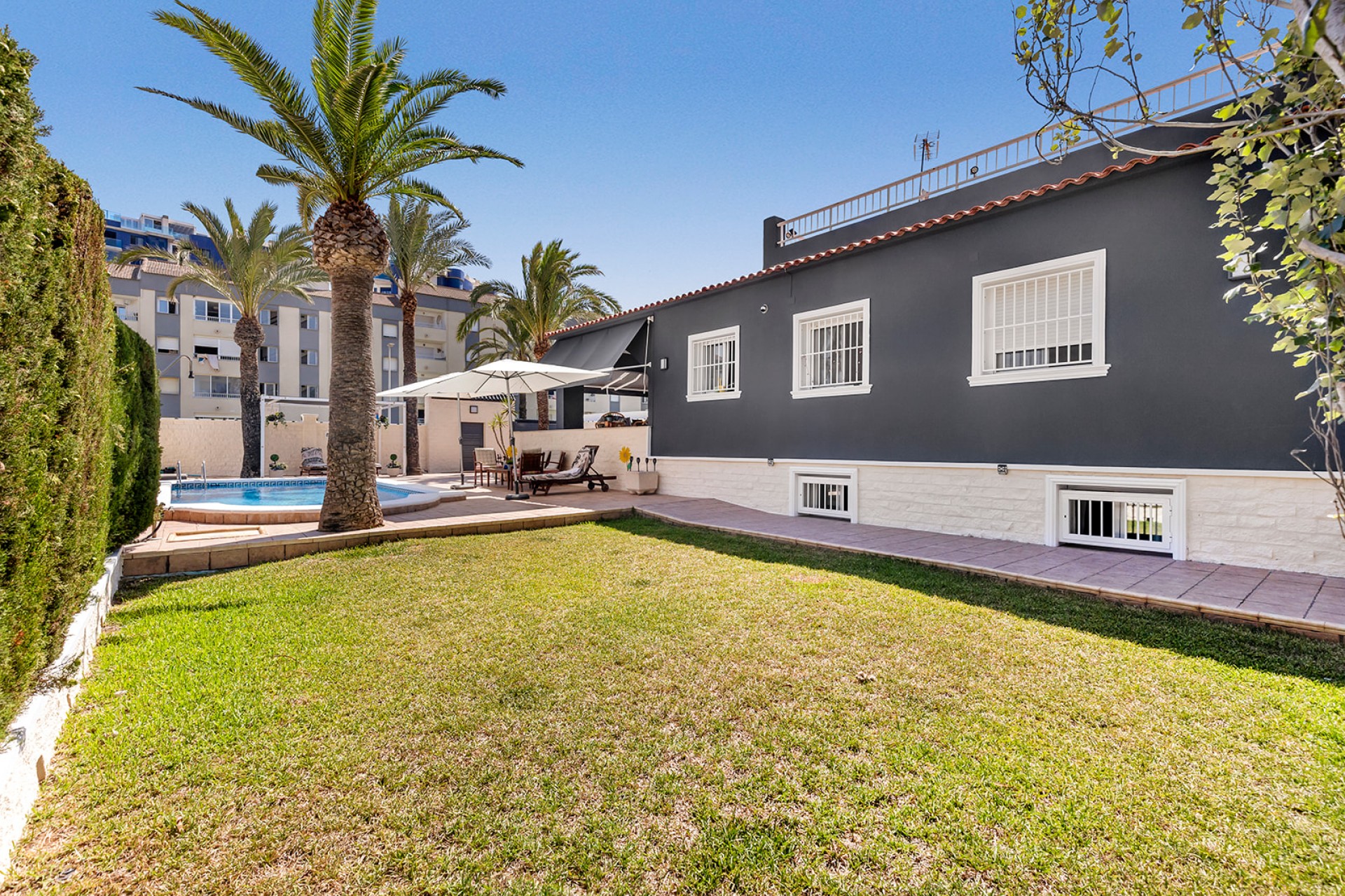 Herverkoop - Villa -
Torrevieja - Rocio del mar