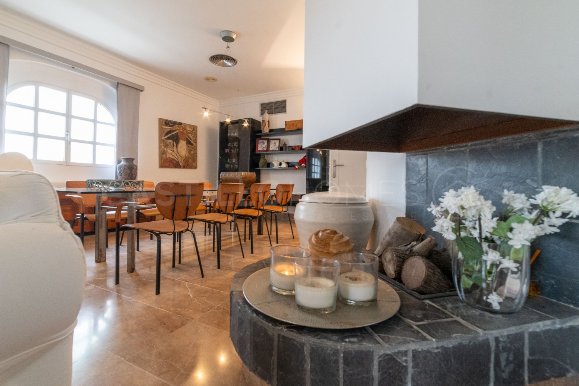 Herverkoop - Villa -
Torrevieja - Torreta florida