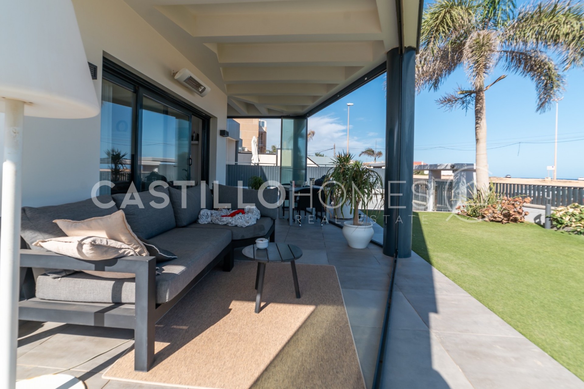 Herverkoop - Villa -
Torrevieja - Urb. Rosaleda