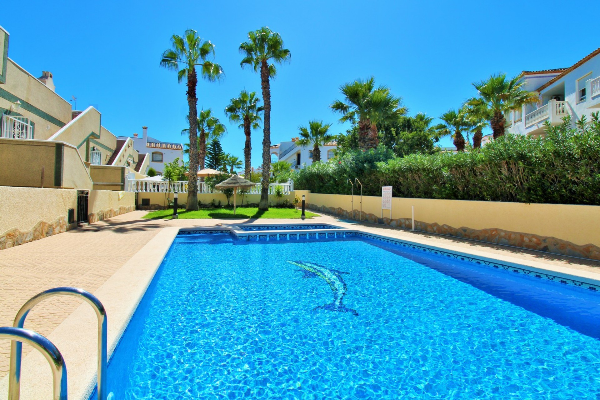Herverkoop - Villa -
Villamartin - Las Violetas