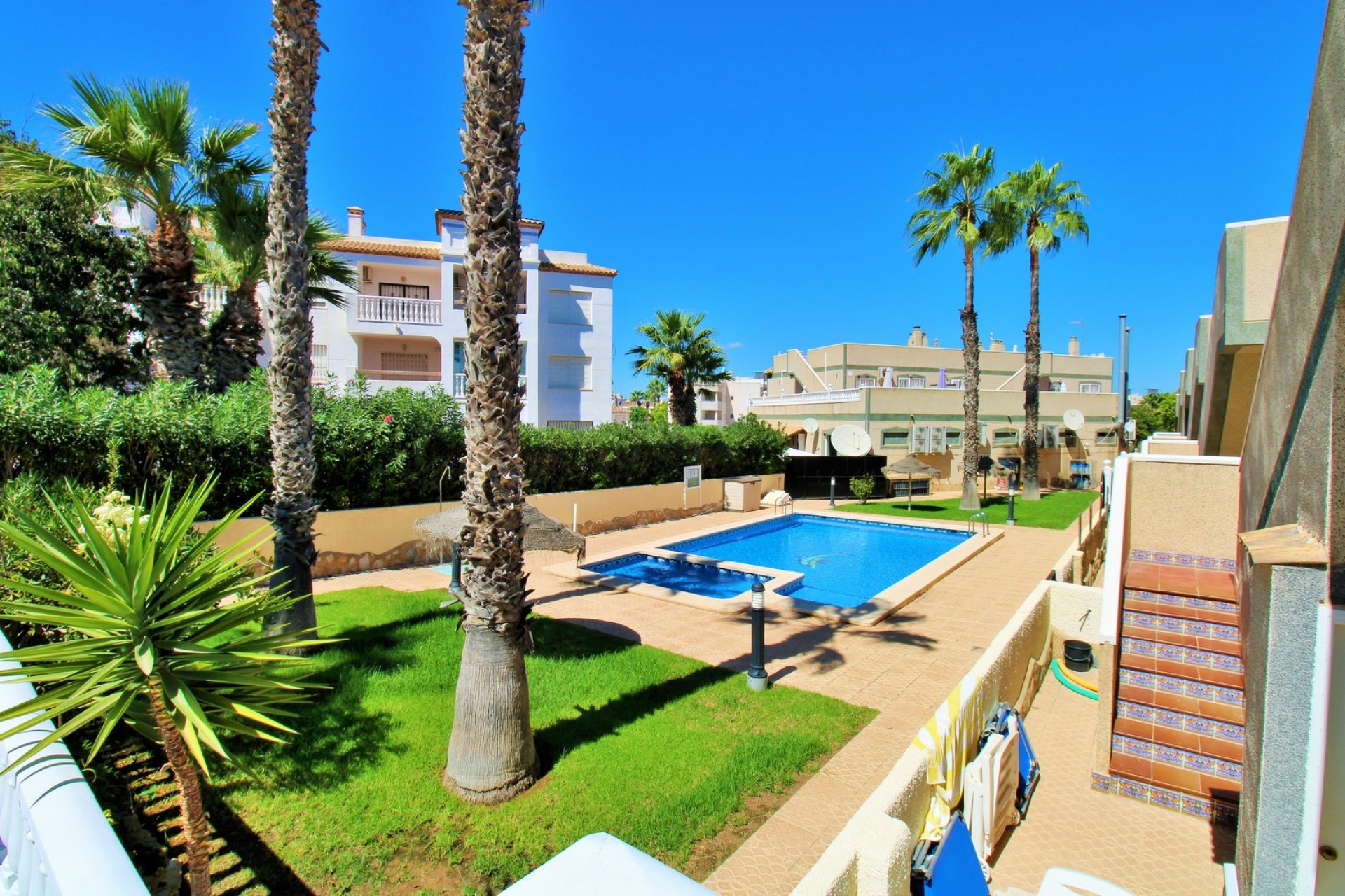 Herverkoop - Villa -
Villamartin - Las Violetas