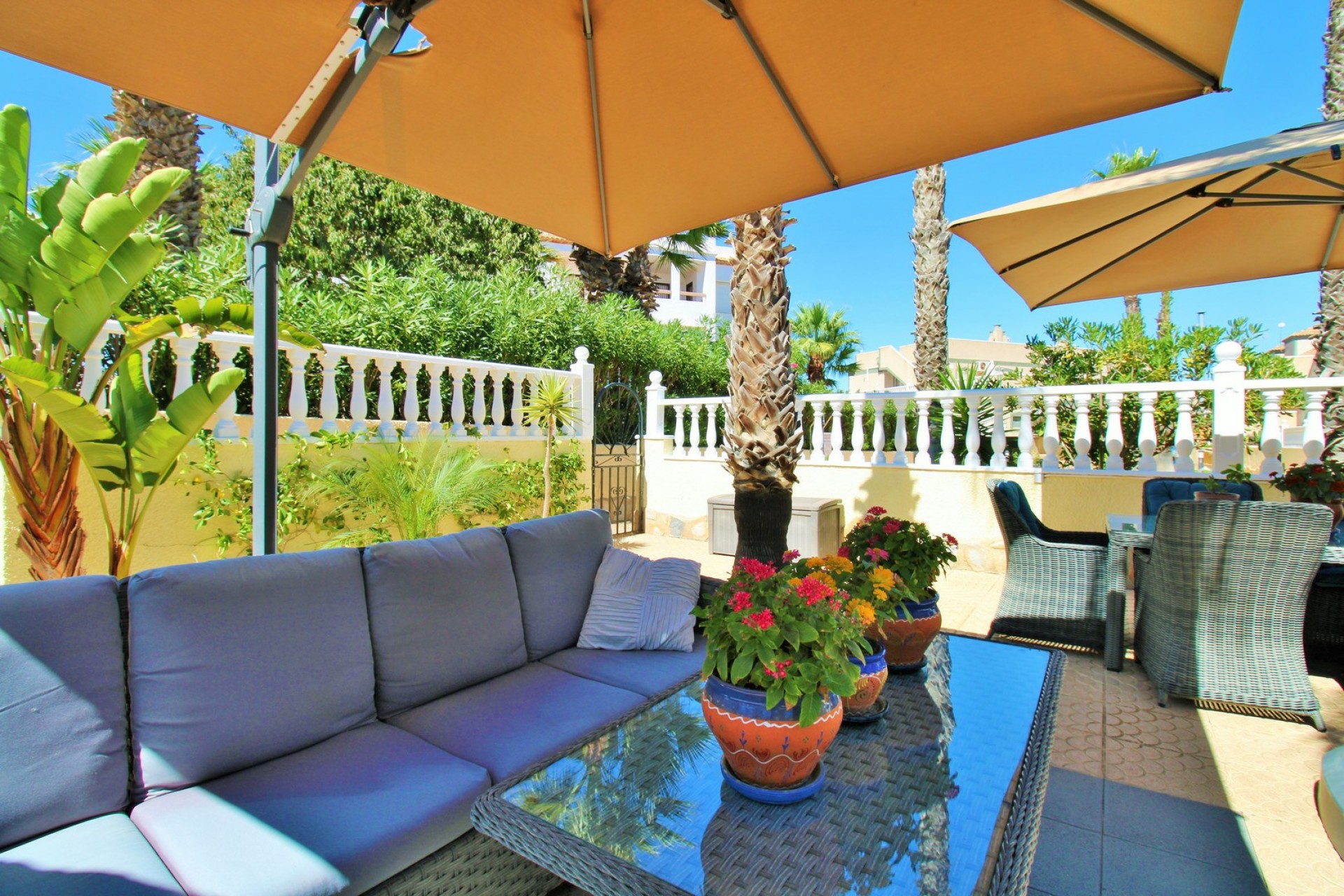 Herverkoop - Villa -
Villamartin - Las Violetas