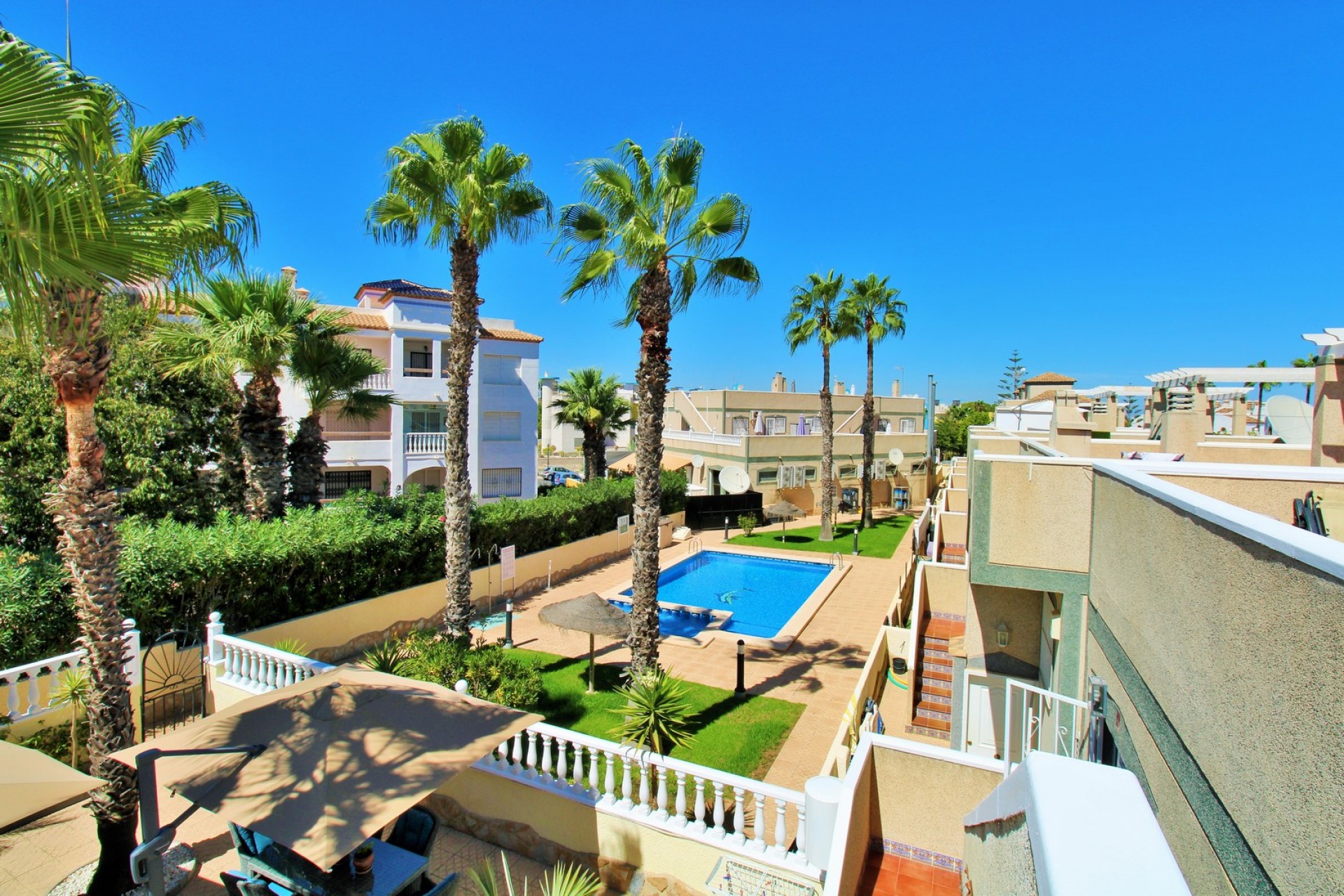 Herverkoop - Villa -
Villamartin - Las Violetas