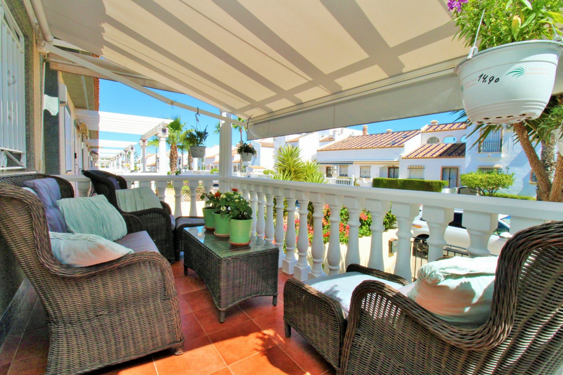 Herverkoop - Villa -
Villamartin - Las Violetas