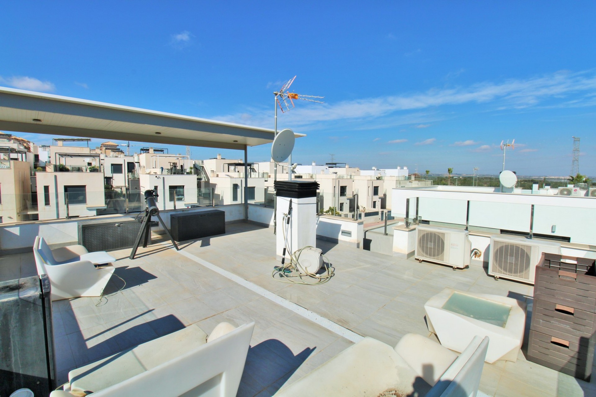 Herverkoop - Villa -
Villamartin