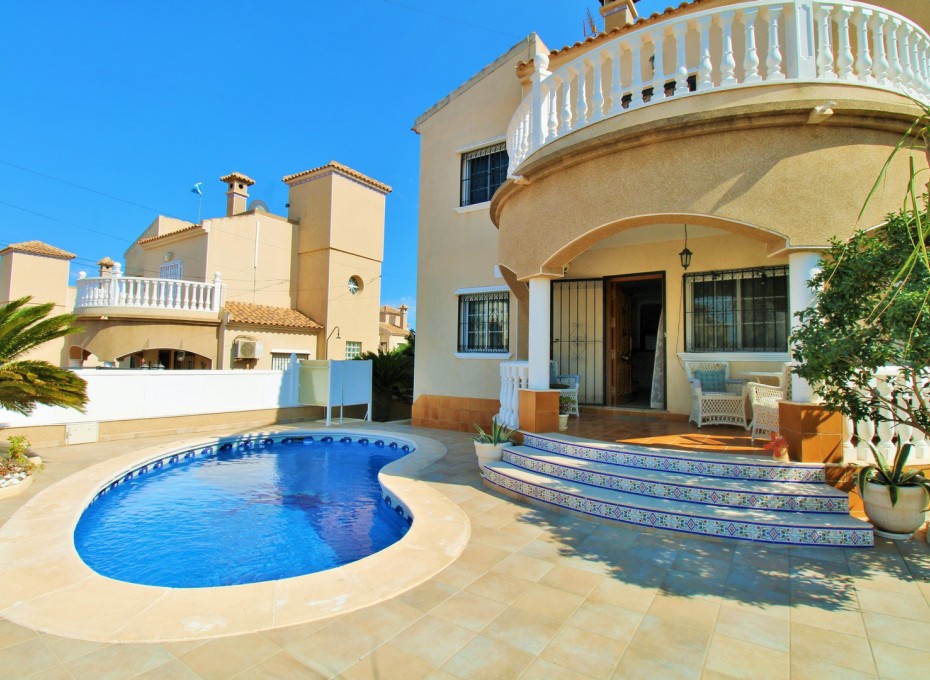 Herverkoop - Villa -
Villamartin