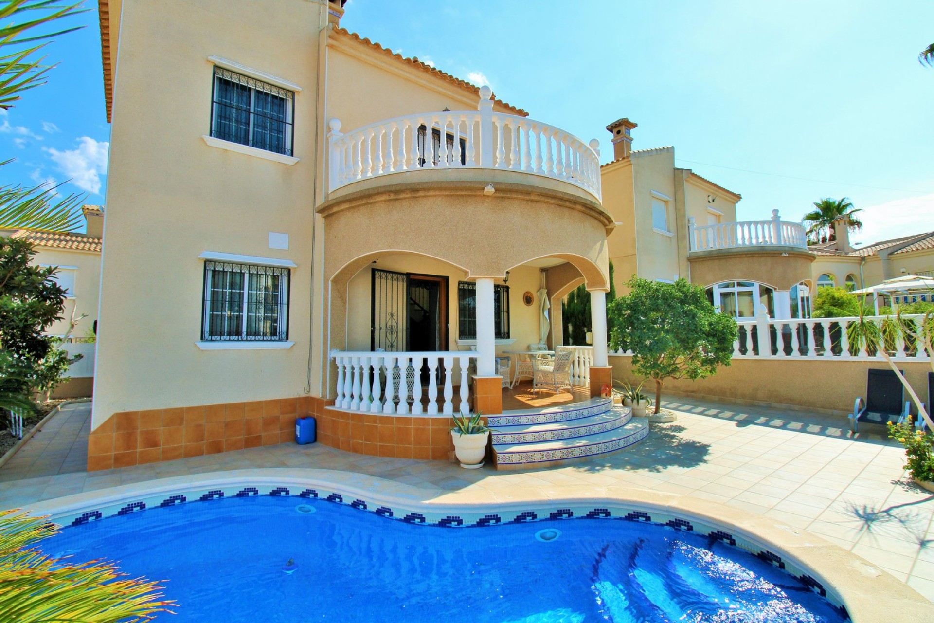 Herverkoop - Villa -
Villamartin